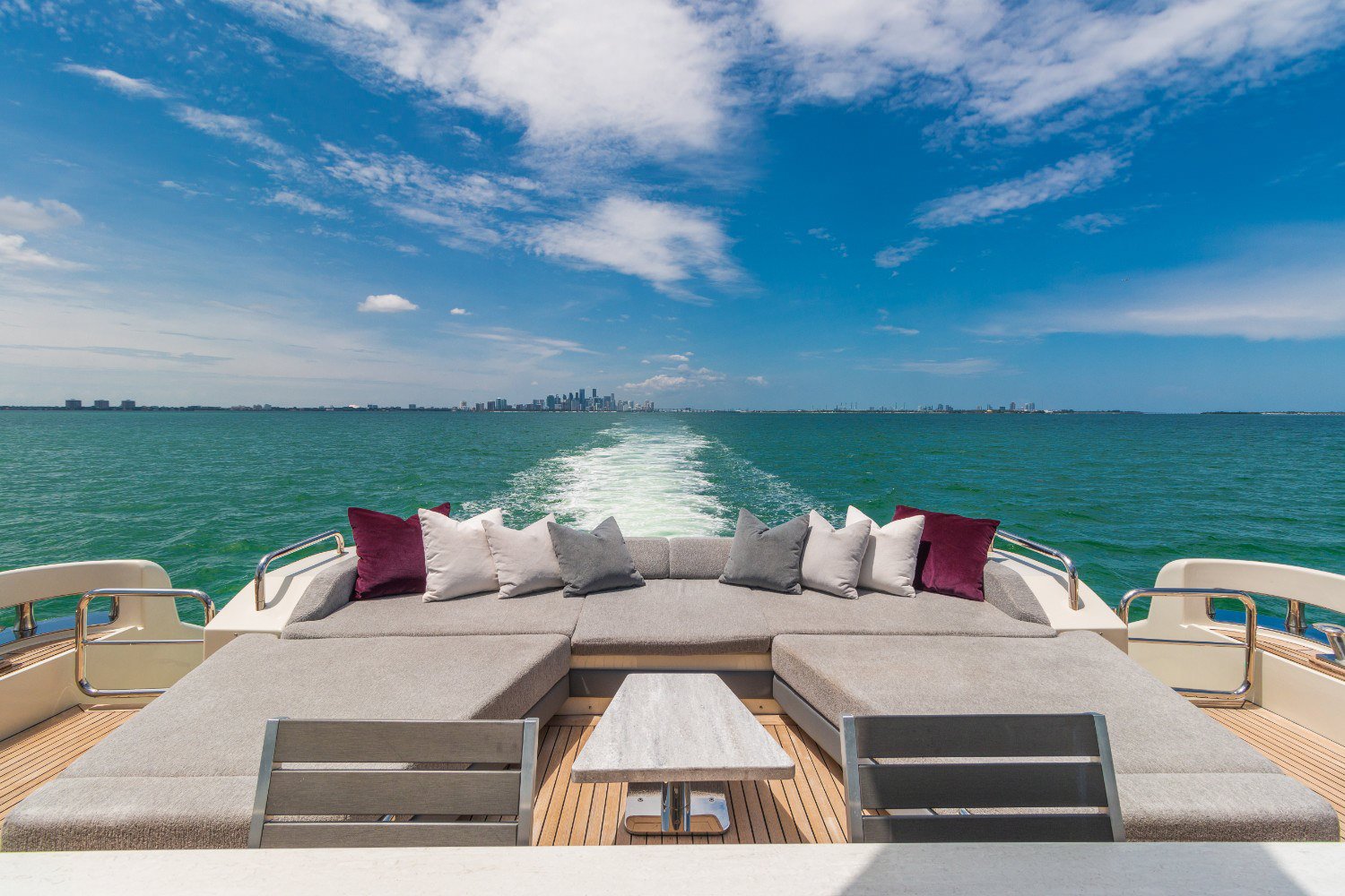 103s-azimut-scarlet-37.jpg