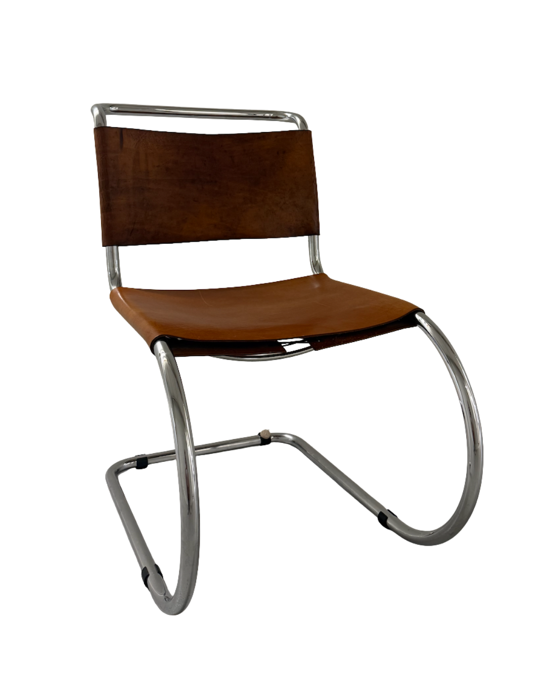 MR10 CHAIR NO BG.png