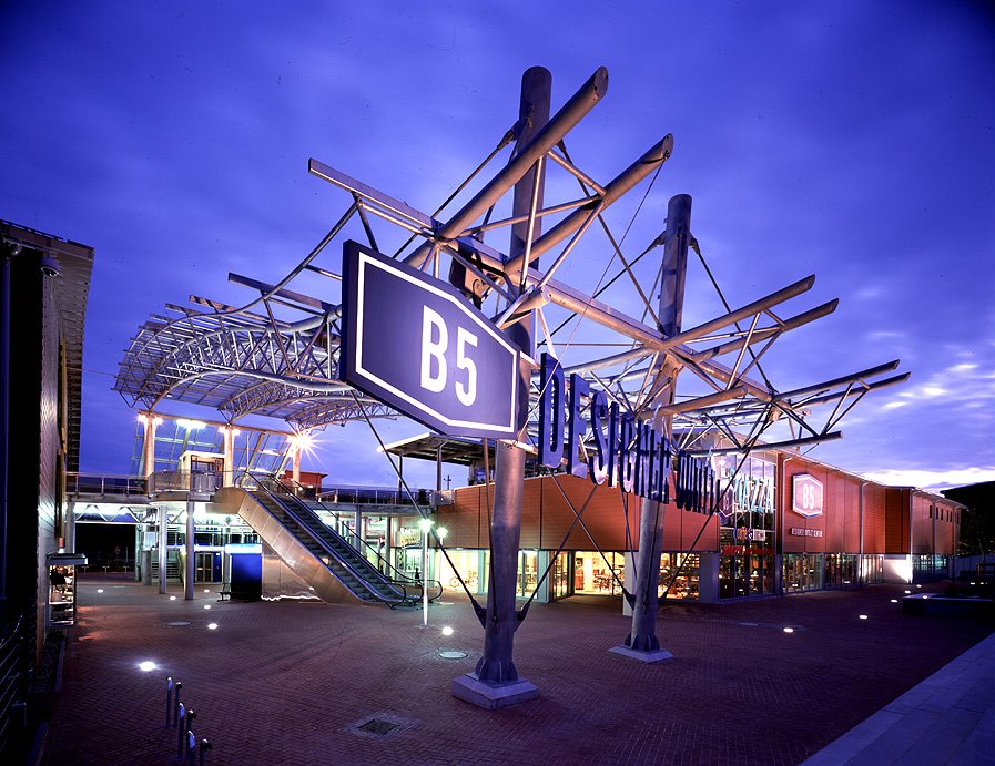 B5DesignerOutlet_N7.jpg