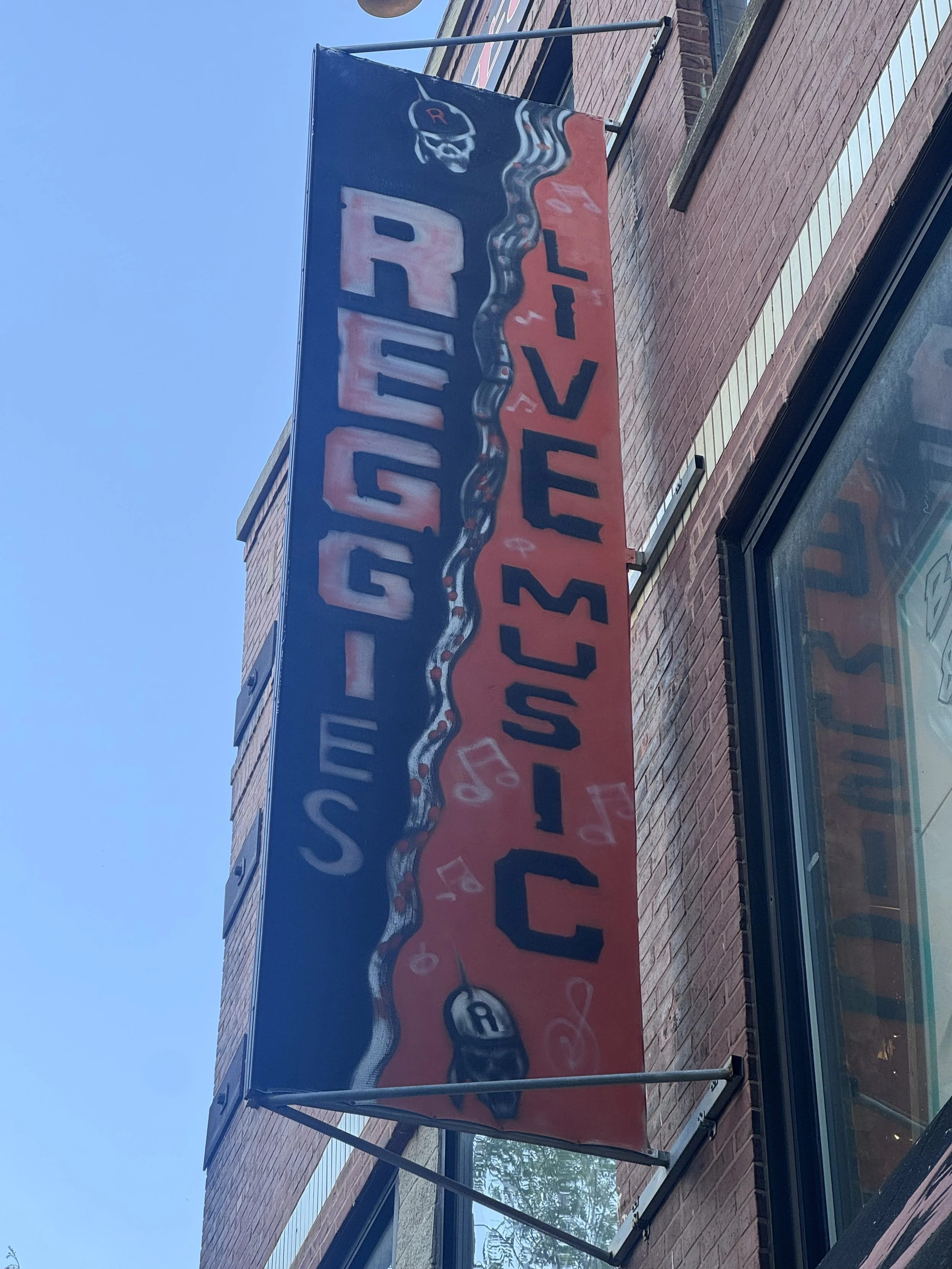 Reggies Chicago: Don't Judge This Book by Its Cover