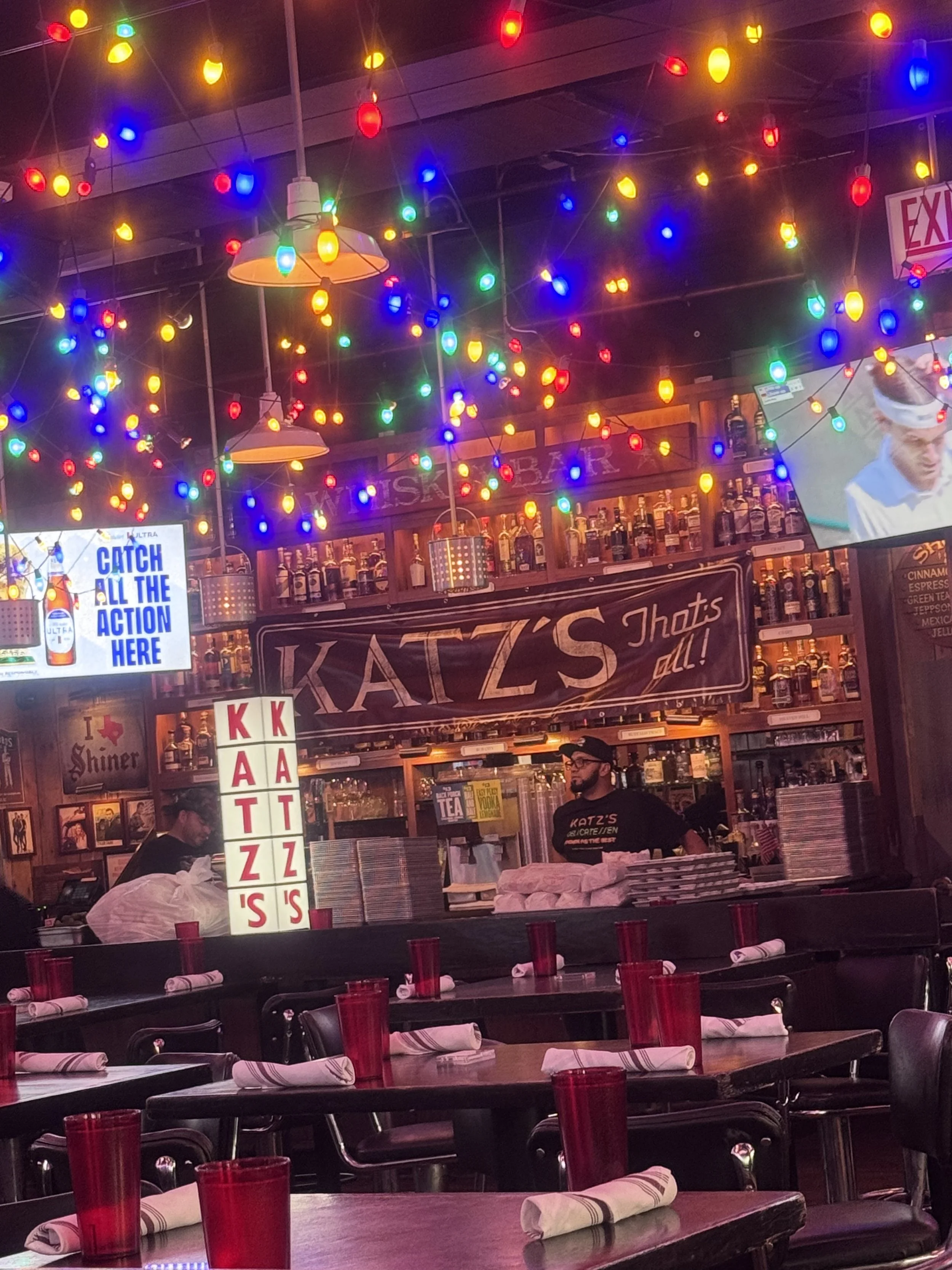 F’nAround Review: Katz’s Delicatessen Pops Up at Bub City A Bite of New York Before Windy City Smokeout
