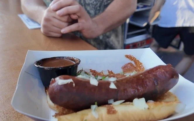 Review of The Beef Birria Sausage Sandwich from Hoodoo Brown BBQ 