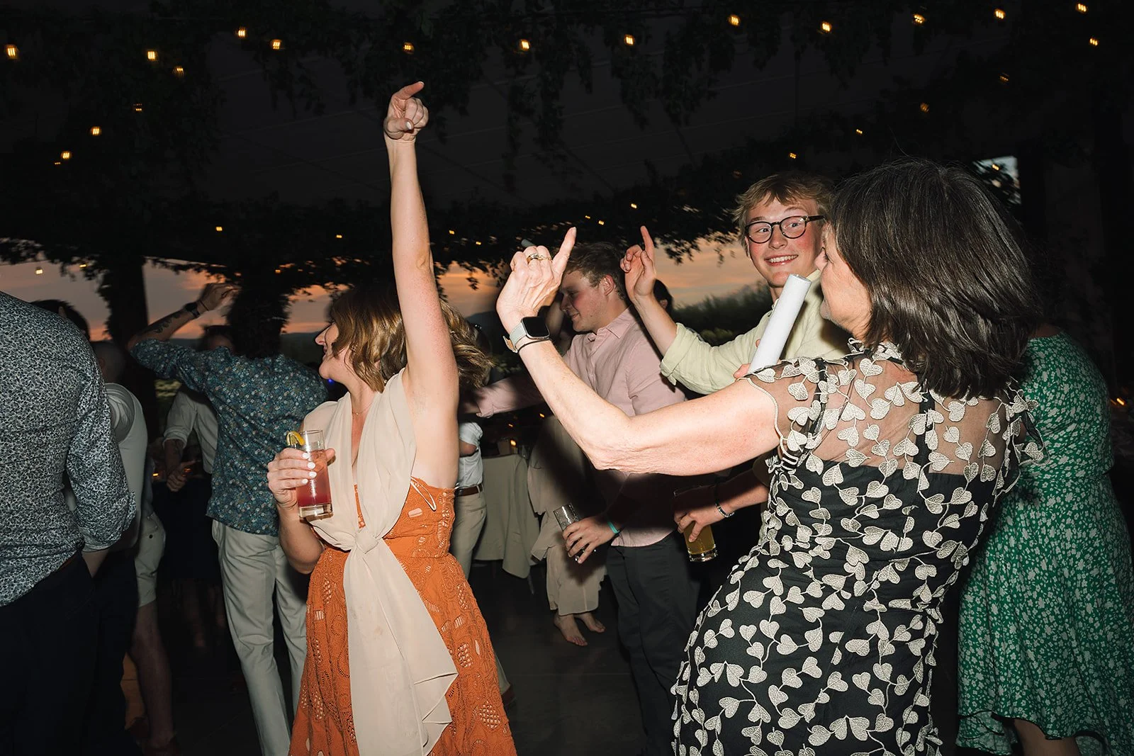 the-orchards-hood-river-wedding-dance-floor-87.jpg