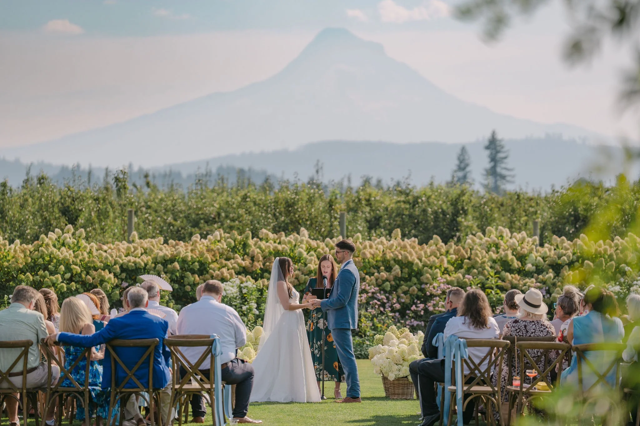 nwfilmco-lindseyanderic-07-ceremony-60.jpg