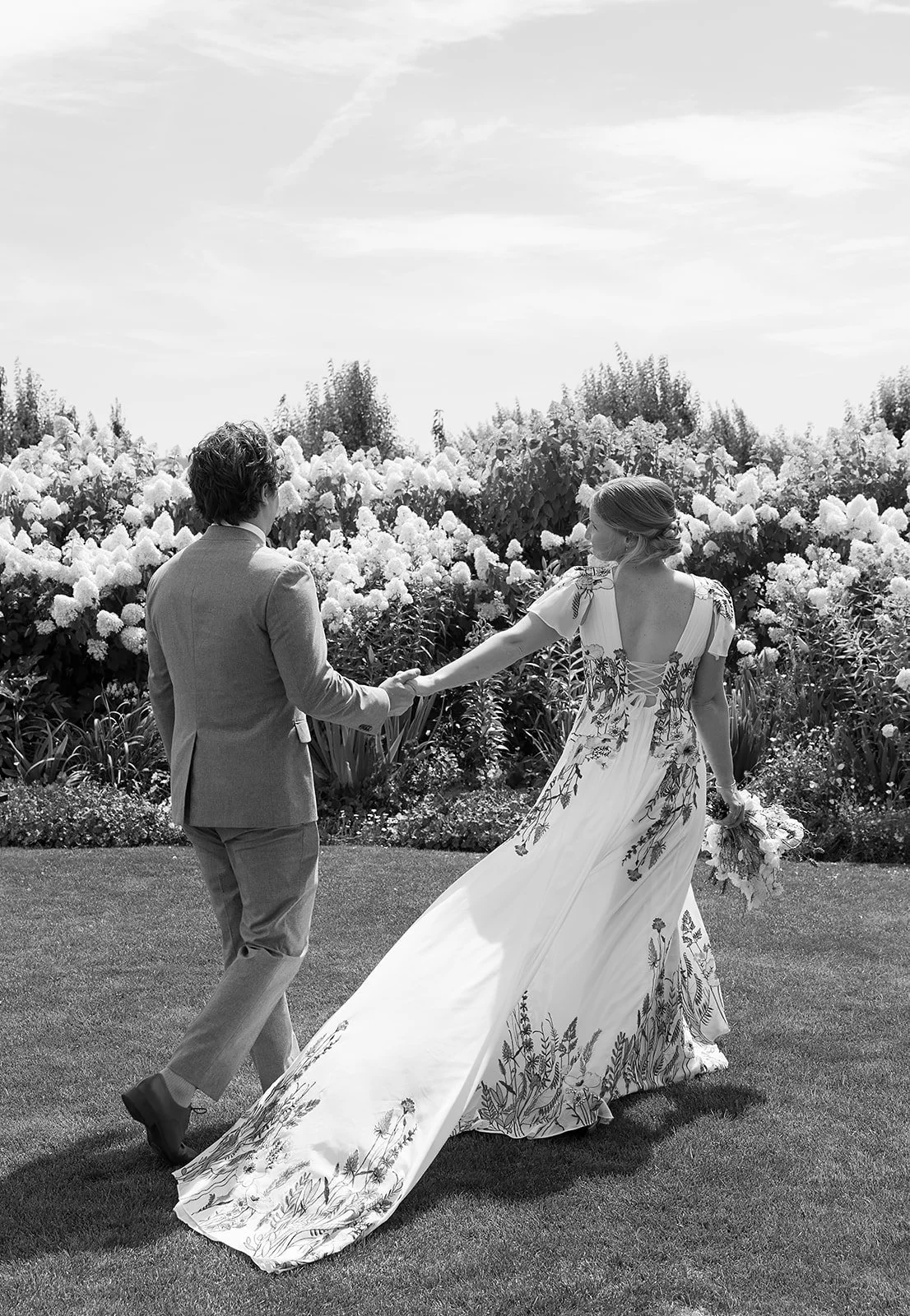 the-orchards-hood-river-wedding-photos-oregon-photographer-mercedes-lou-photography-couples-photos-87.jpg