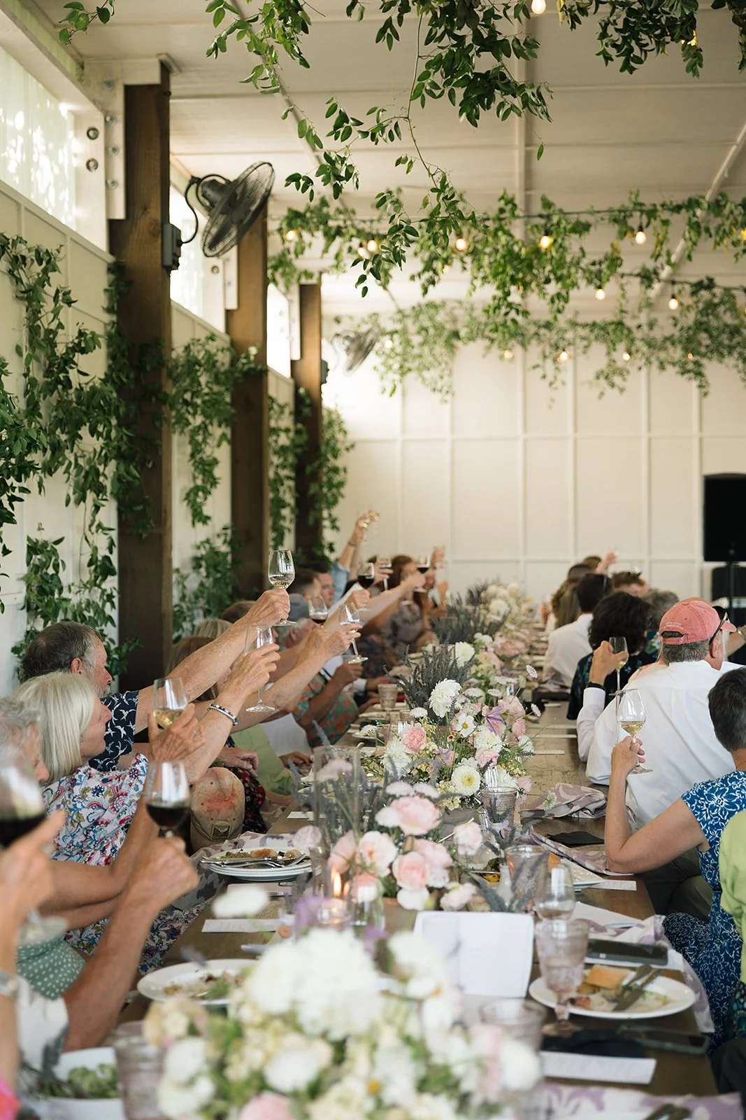 the-orchards-hood-river-wedding-toasts-57.jpg