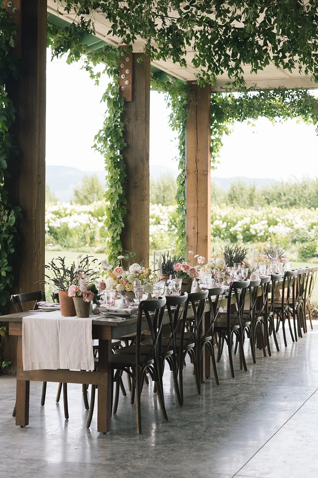 the-orchards-hood-river-wedding-photos-76.jpg