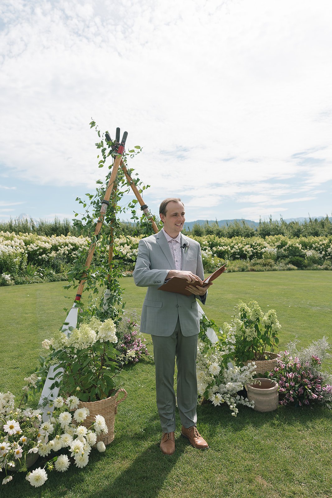 the-orchards-hood-river-wedding-ceremony-12.jpg