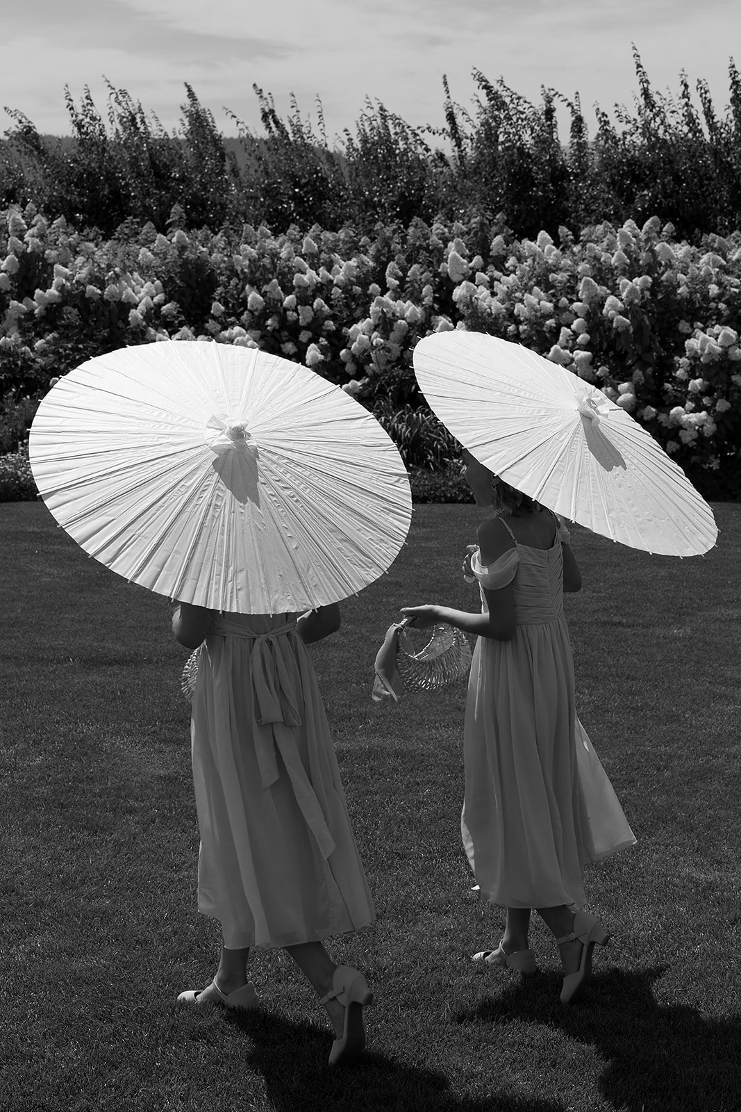the-orchards-hood-river-wedding-photos-pastel-wedding-party-attire-118.jpg