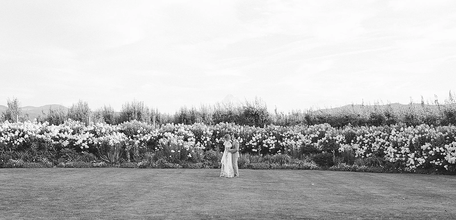 the-orchards-hood-river-wedding-FILM-photographer-18.jpg