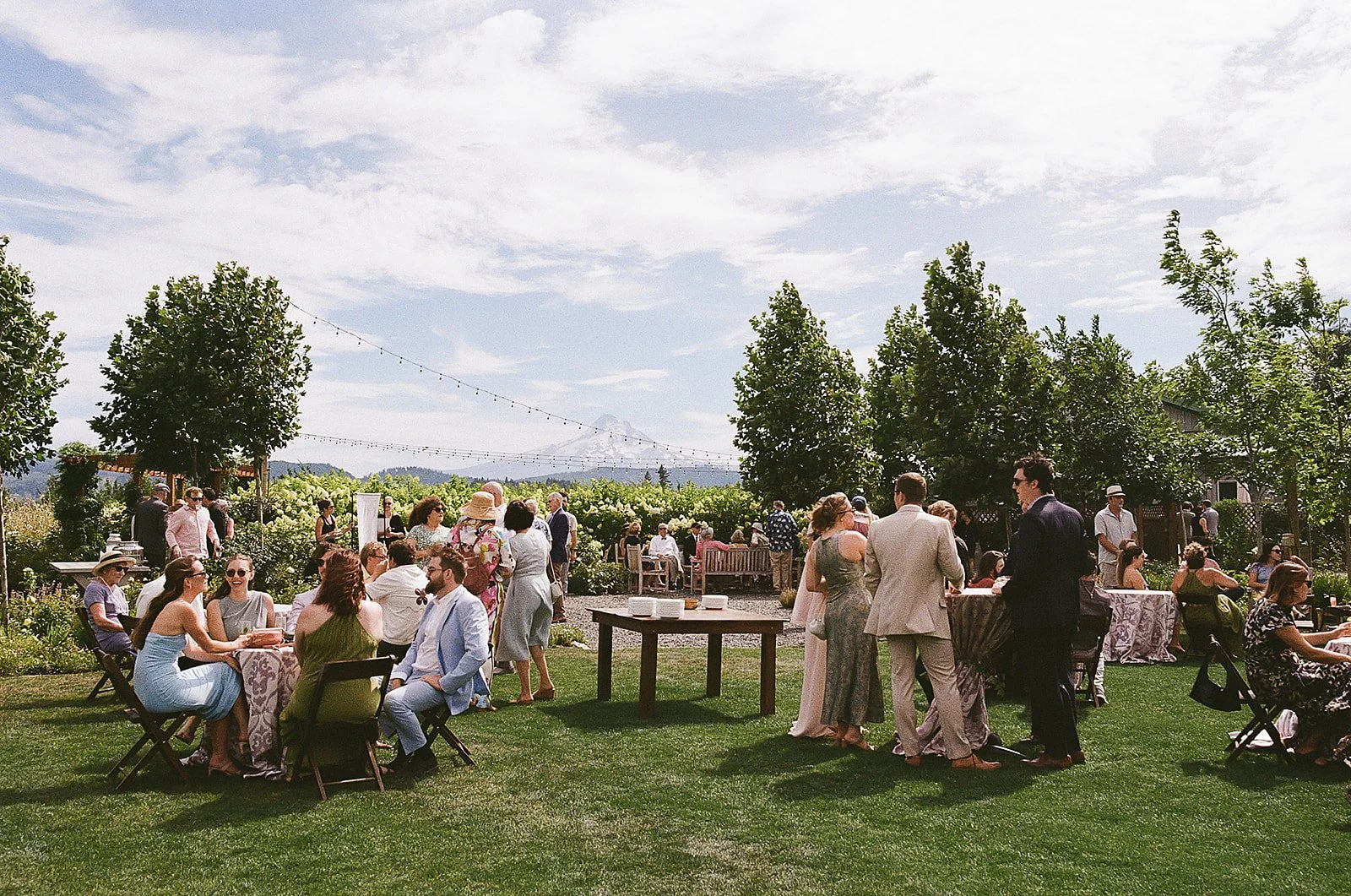the-orchards-hood-river-wedding-FILM-photographer-28.jpg