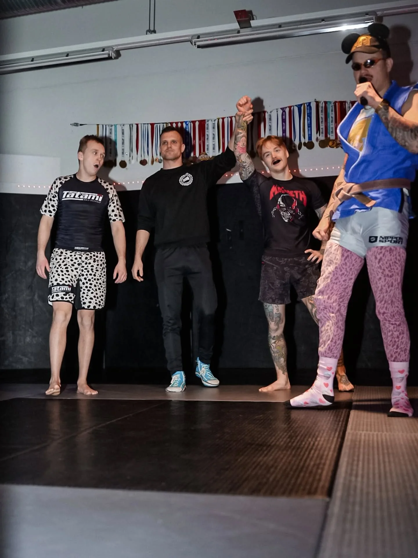 Vuohi invitational🐐

Willi l&auml;hti 3 kisaajan voimin Kuopioon rahapalkinnot mieless&auml;. 2 superfight voittoa, 2 divisioonan voittoa ja yhteens&auml; 6 mitalia. 15 voittoa ja 1 tappio✌🏻

Kiitos @mmakuopio todella erilaisesta kilpailusta. T&aum