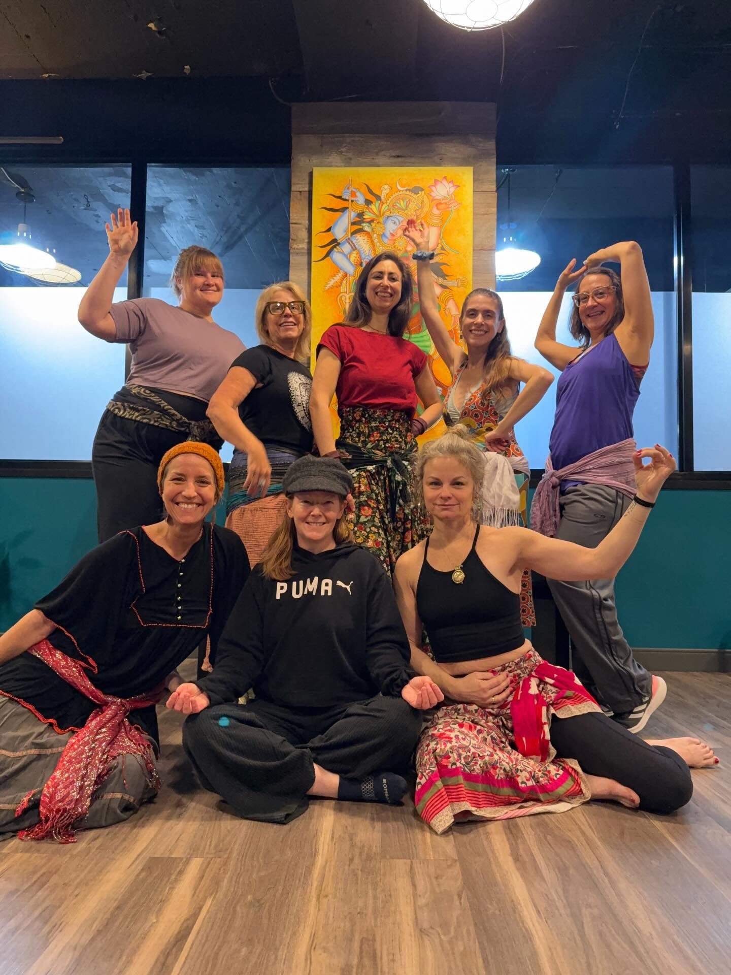 A sweet crew came out to learn Turkish Romani Dance this morning at Mishana Yoga. We got nice and warm on this chilly day, moved through the discomfort of the new and found joy and freedom of expression. Thanks for coming out everyone! #romanhavası #