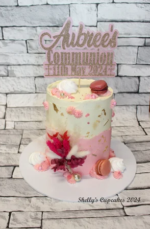 Two Tone Pink with Mini Floral Bouquet 