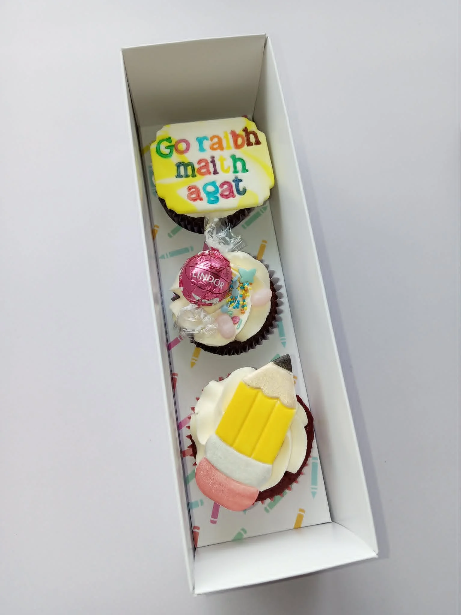 3 Cupcake Gift Box