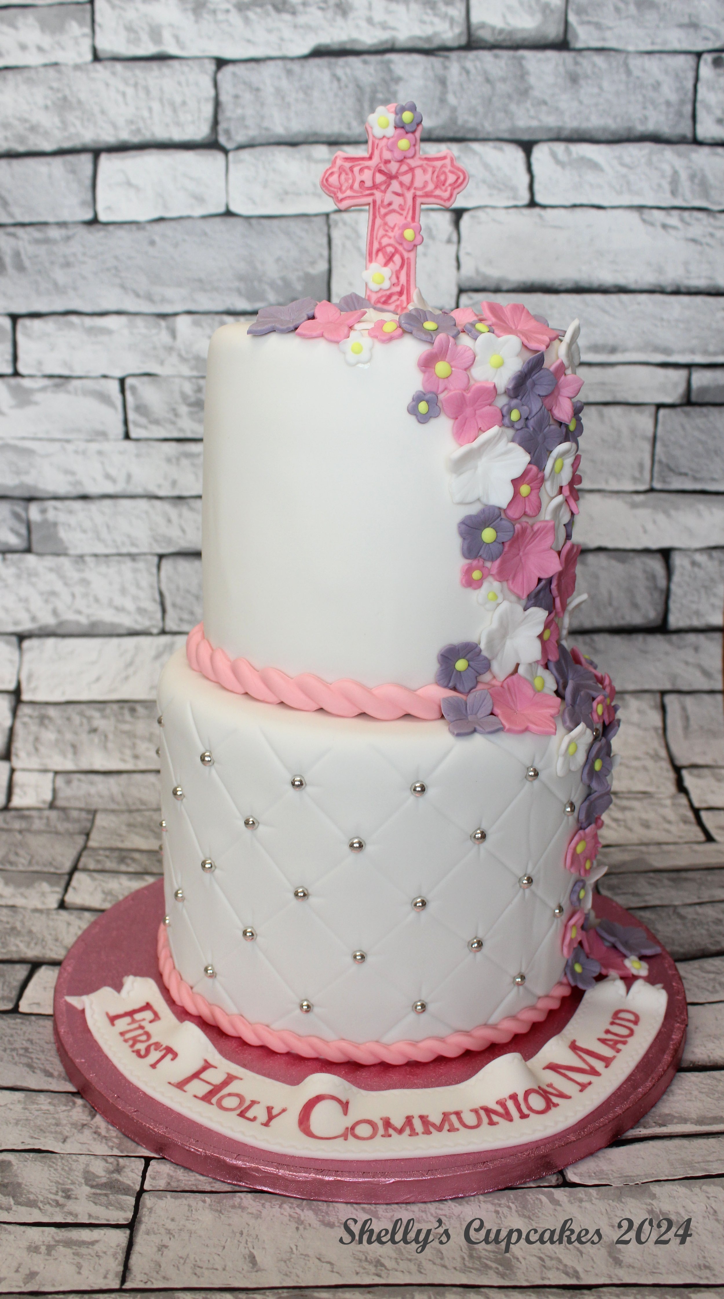Two Tier Fondant Pink Flowers & Quilt 