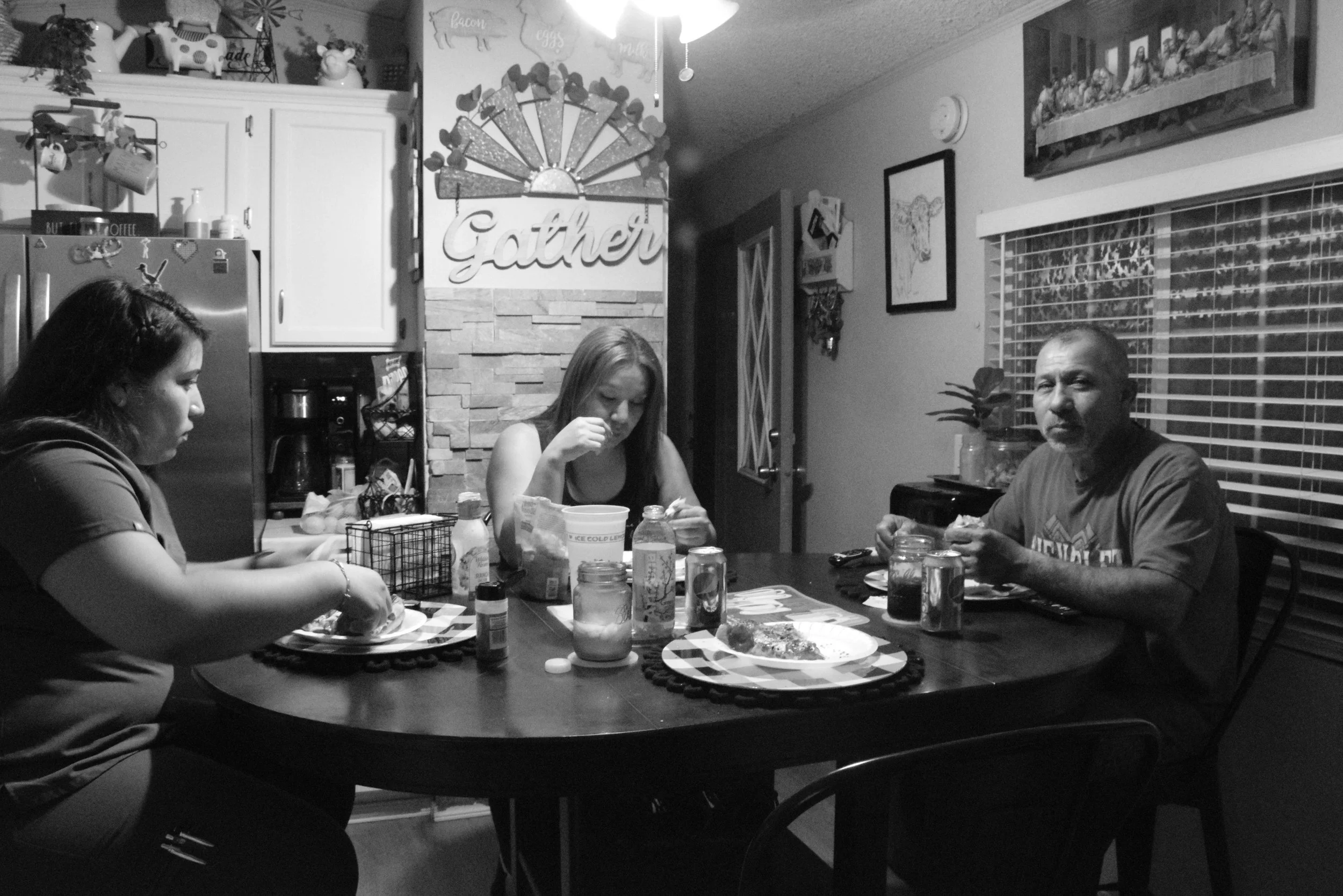 Vanessa Arizaga, "Late Night," 2022.
My sister gets home late at night, and we always wait for her so we can eat dinner together, so she doesn’t eat alone. This is the only time in the day we have to be together, all four of us, so we spend it wisely