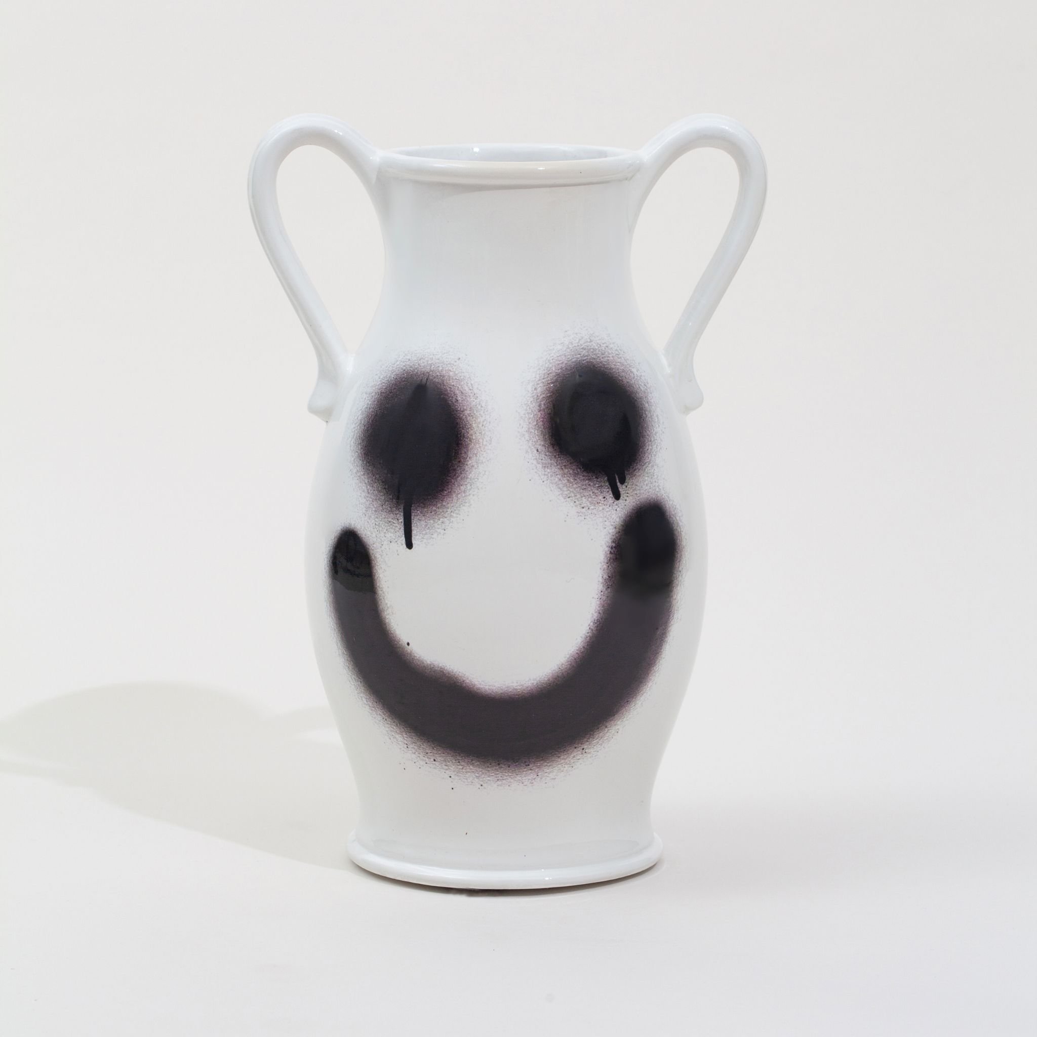 Smiley Vase Black
