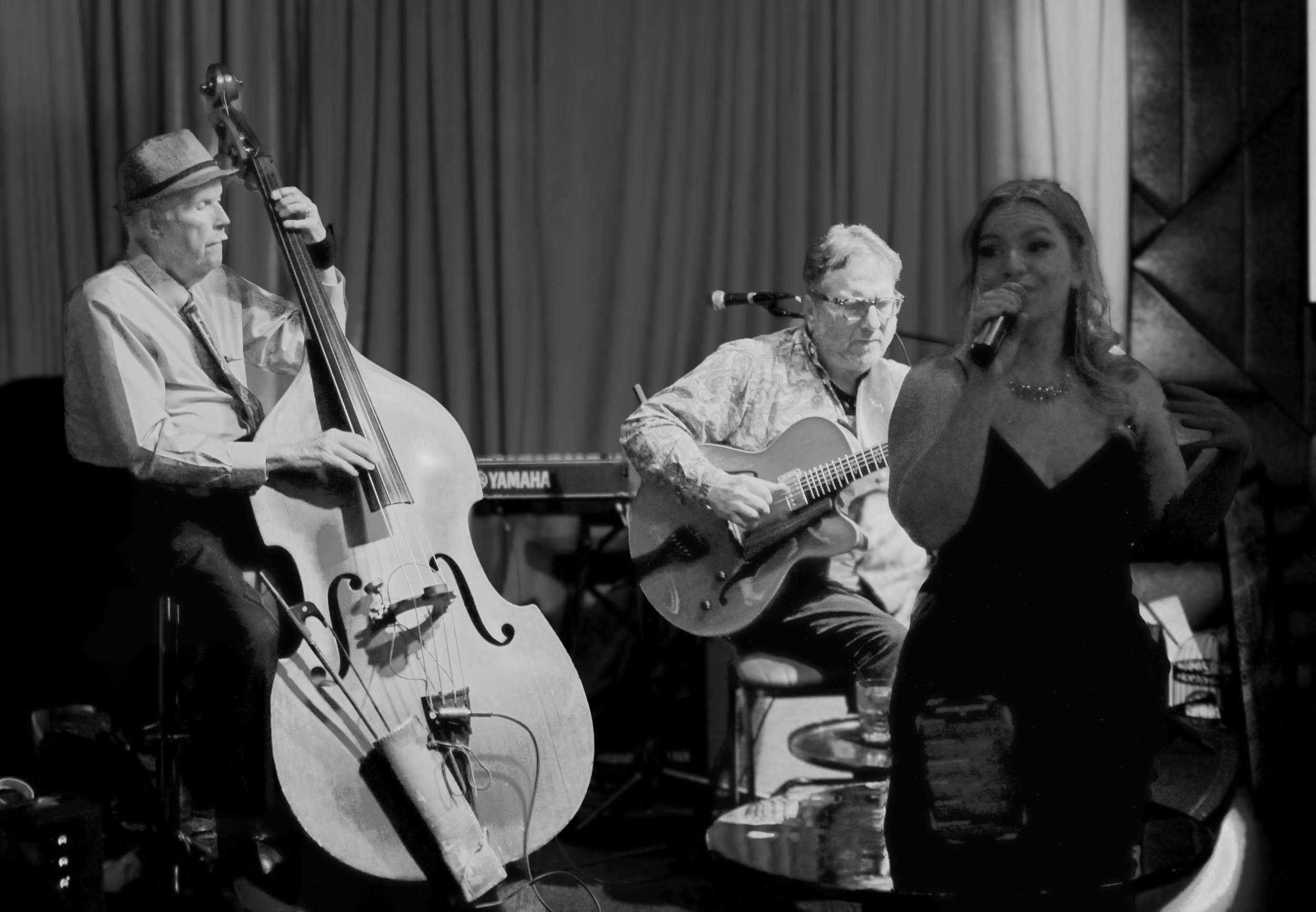 Facetune_12-10-2025-19-58-59 (1) (1).jpg