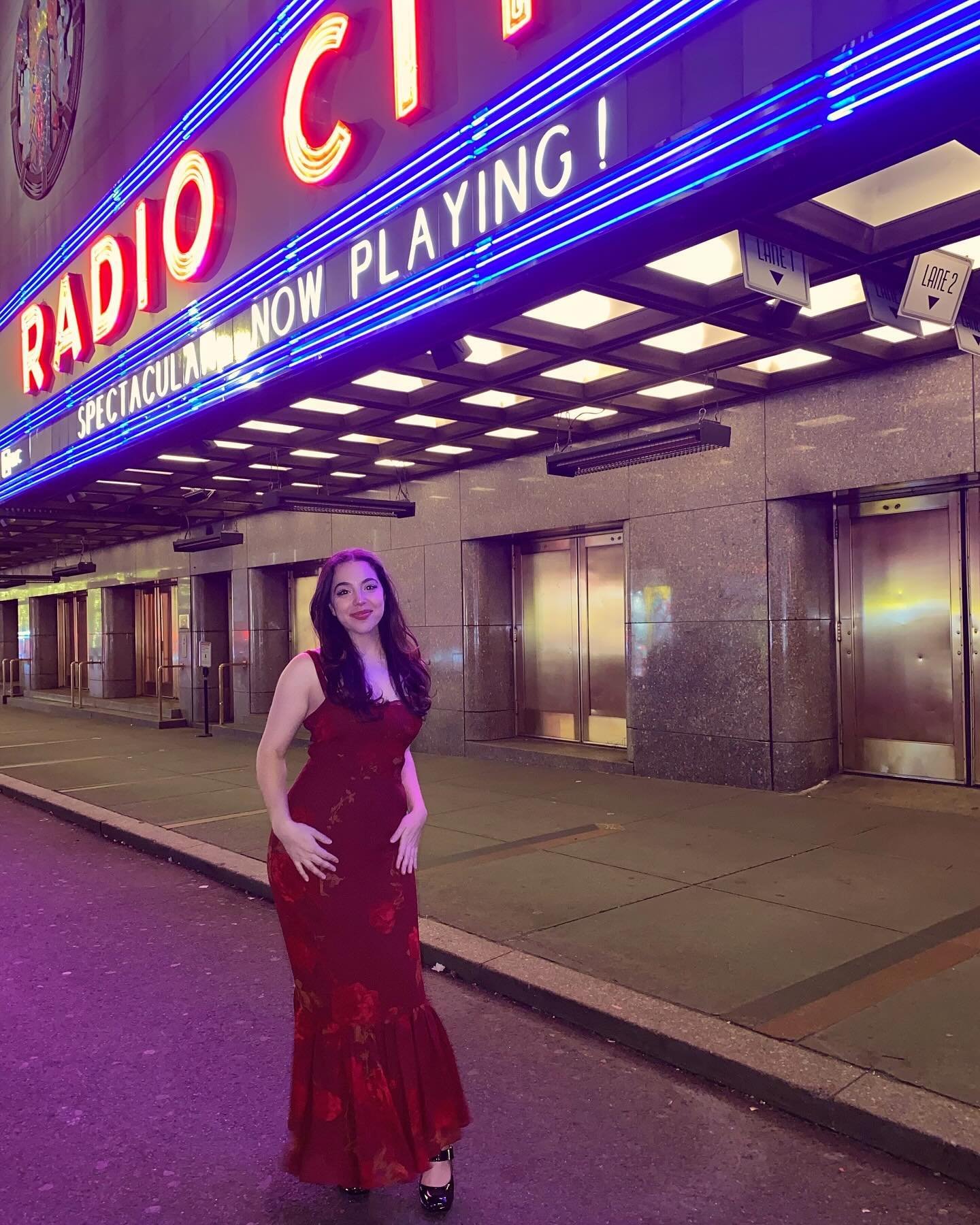 closing night at @radiocitymusichall ✨ solid gold!!!