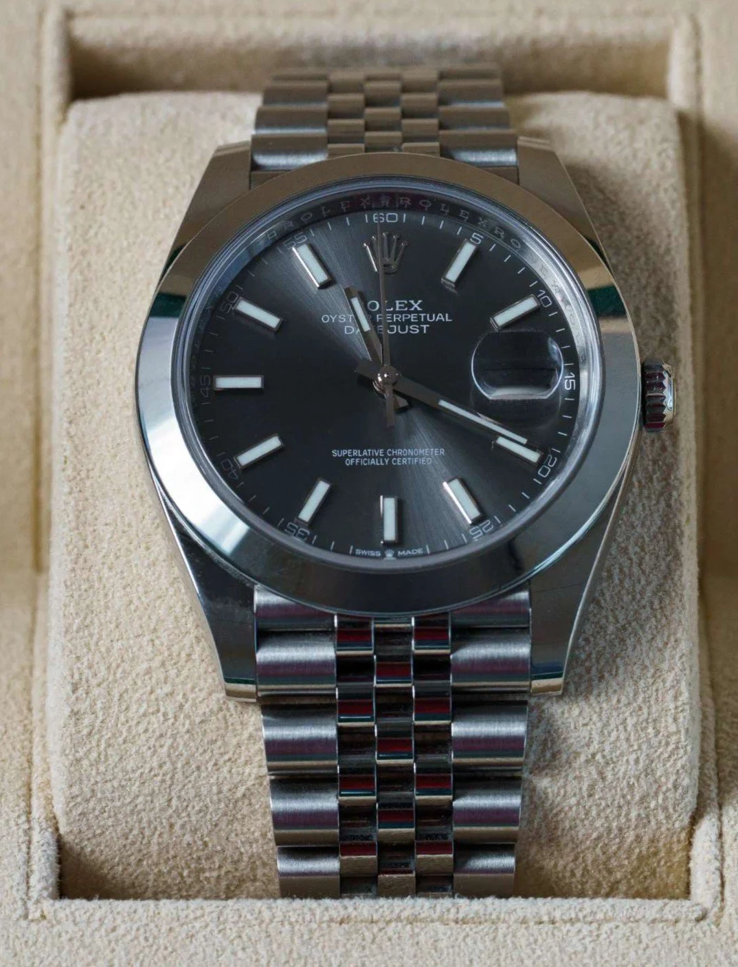 The standard for everyday wear. The Rolex Datejust bridges the gap between heritage and modern functionality.

Like what you see? Come check this watch out today!
