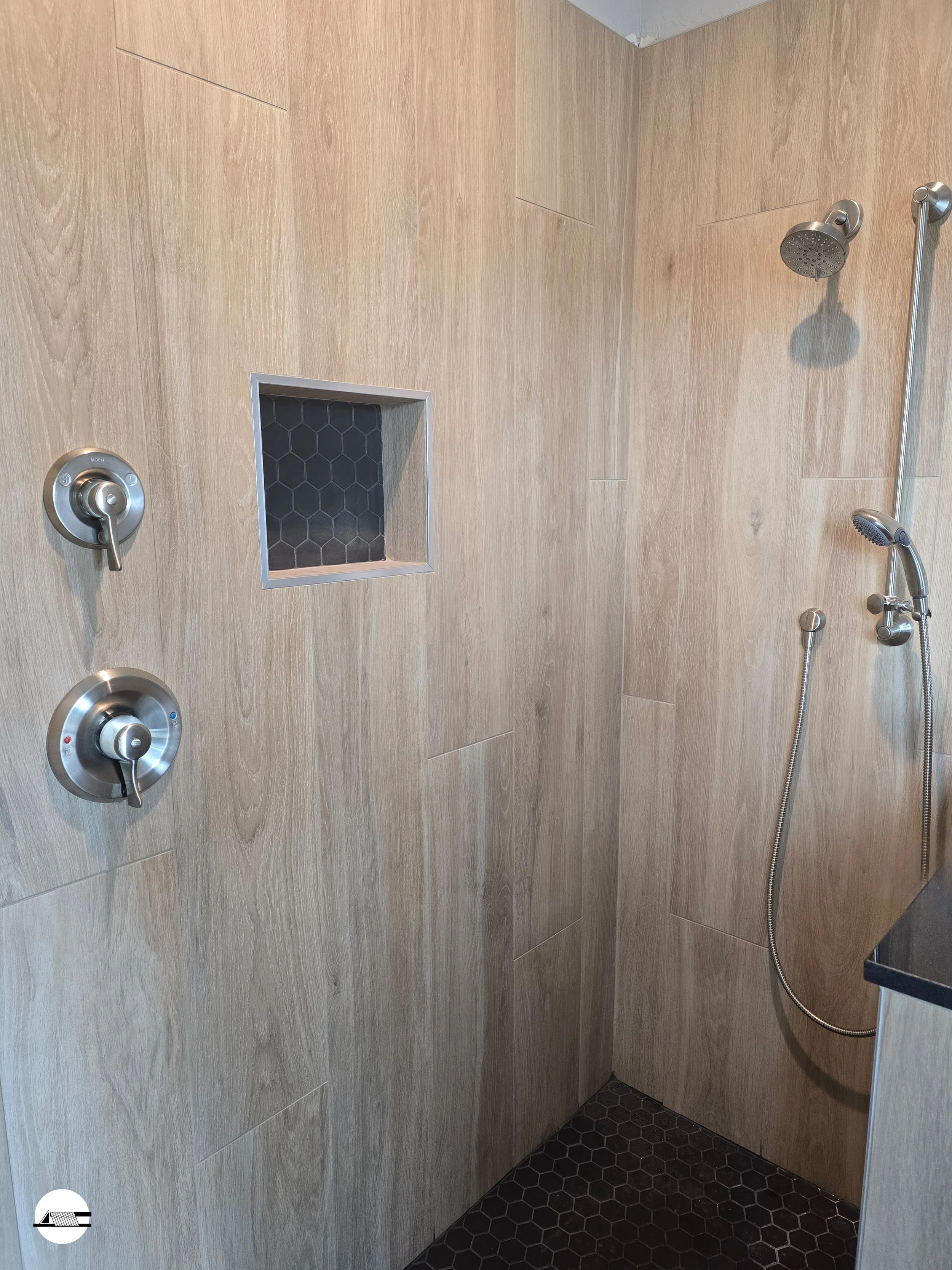 amer_shower1.jpg