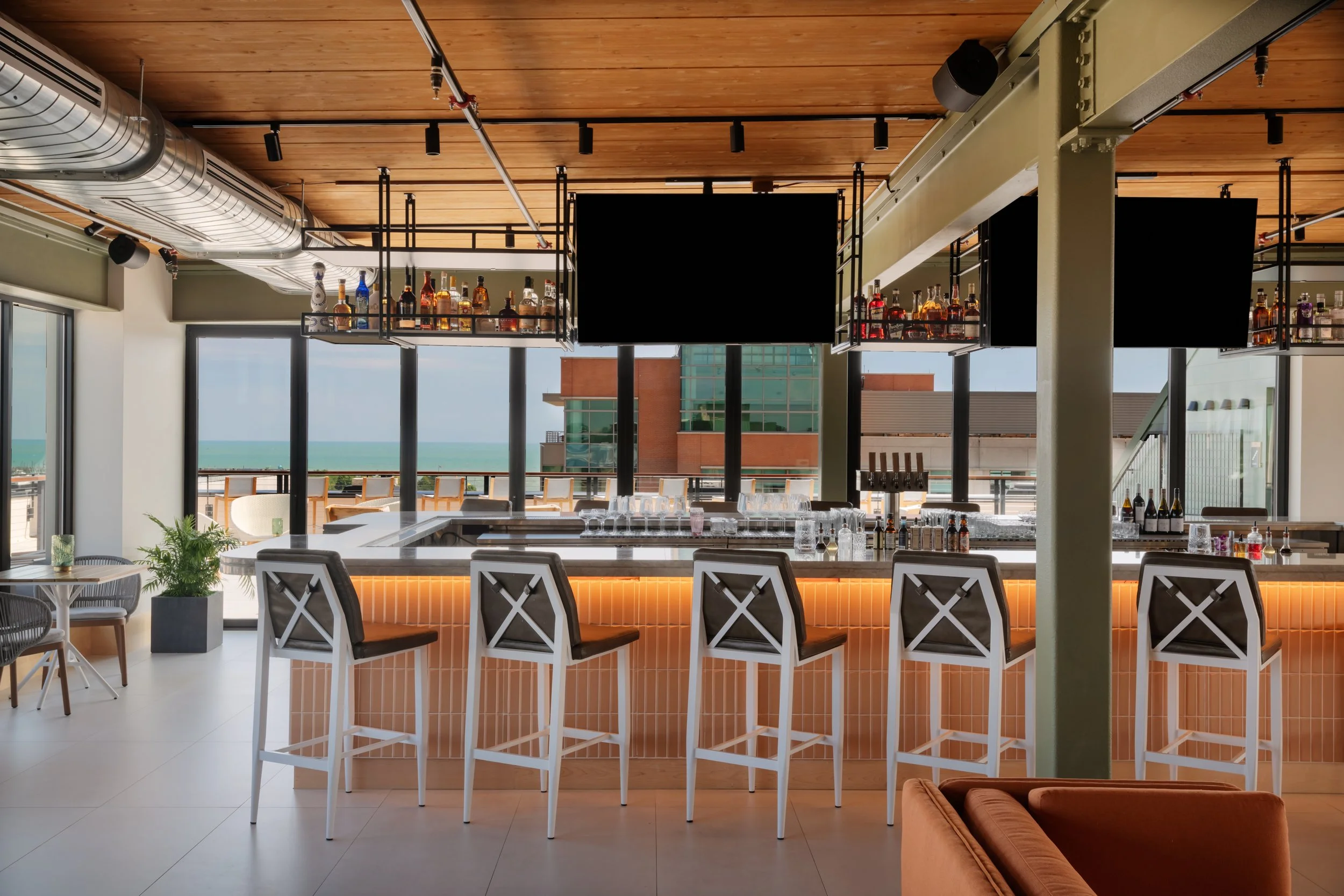 Hotel Verdant-5th Floor-Eave-Bar.jpg