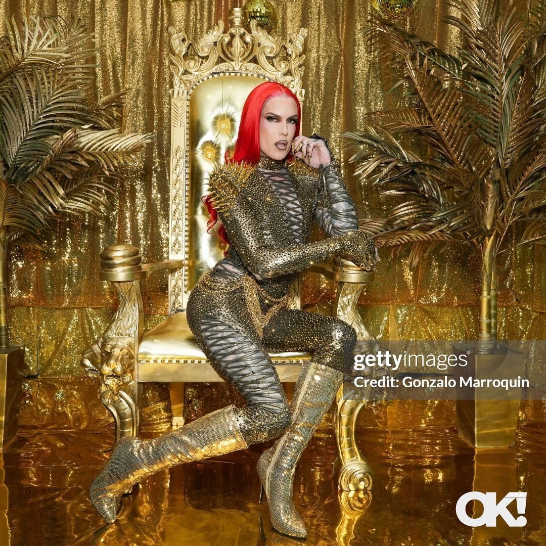 @jeffreestar celebrated 10 years of @jeffreestarcosmetics with the launch of his Gold Blooded Collection last night at @tenantsofthetrees in Los Angeles. The event brought together influencers and beauty lovers to celebrate a decade of Jeffree&rsquo;