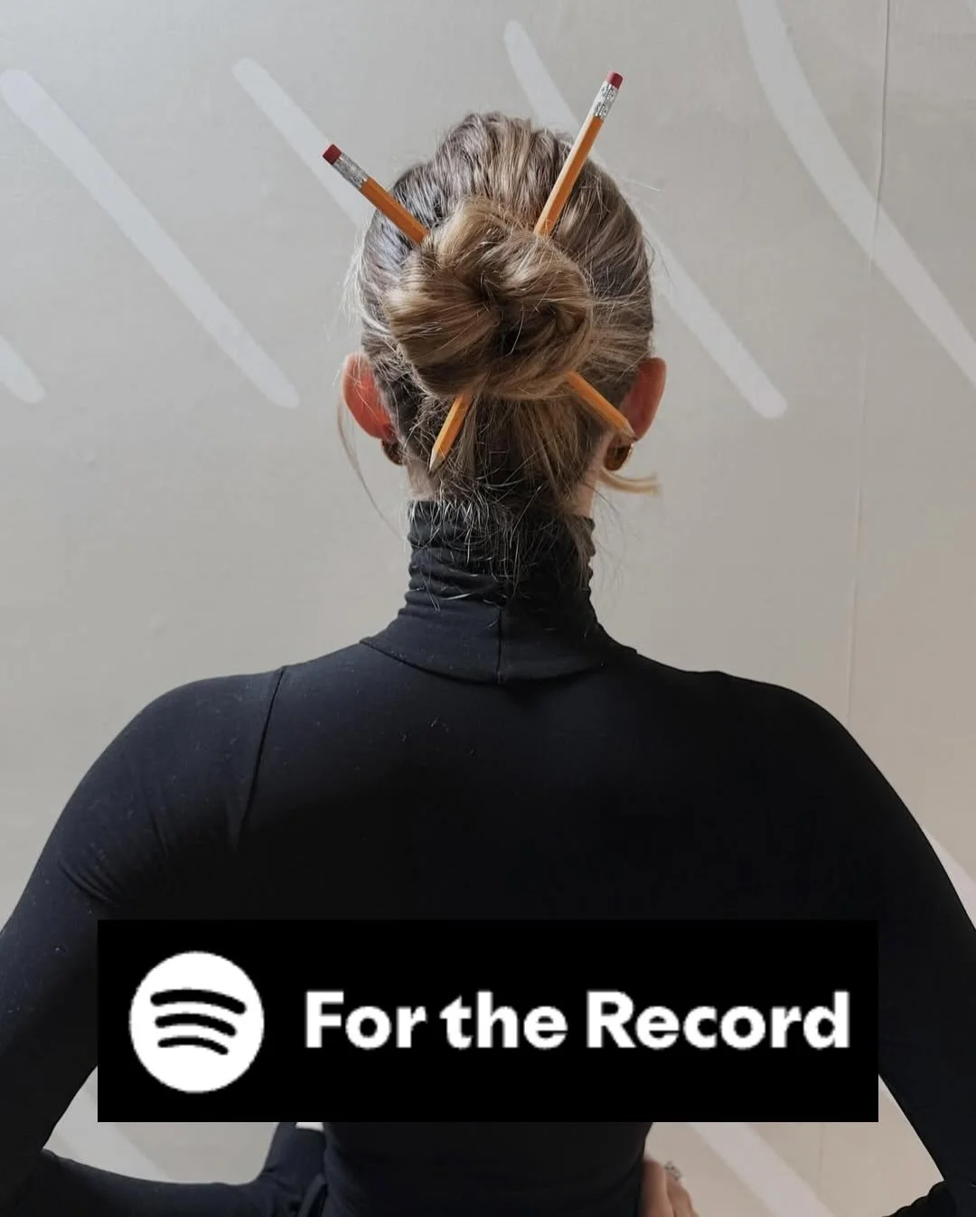 Olivia Ponton is not just talking the talk on her new podcast, Booked and Busy, but she is also walking the walk in publications like New Beauty and Sports Illustrated. She also attended the The Housemaid movie premiere starring @mingey and @sydney_s