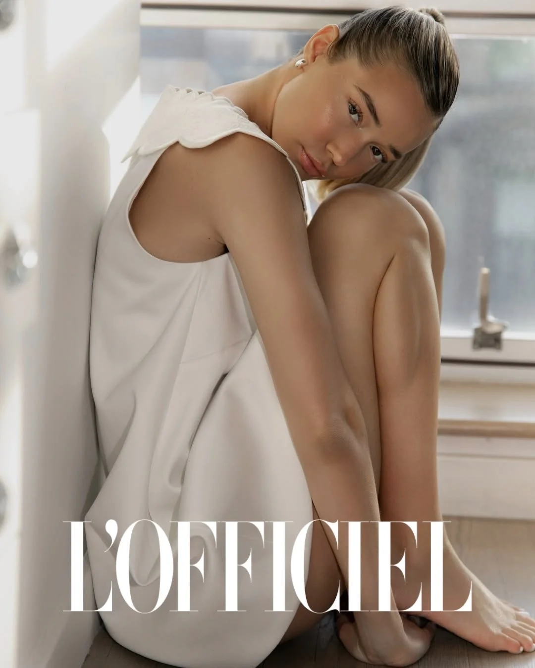 Olivia Ponton opens up to L&rsquo;Officiel as she gets ready for the Marc Jacobs FW26 show during New York Fashion Week. Discover her go-to skincare routine for on-the-go days and her exciting new podcast, &lsquo;Booked &amp; Busy,&rsquo; where she c