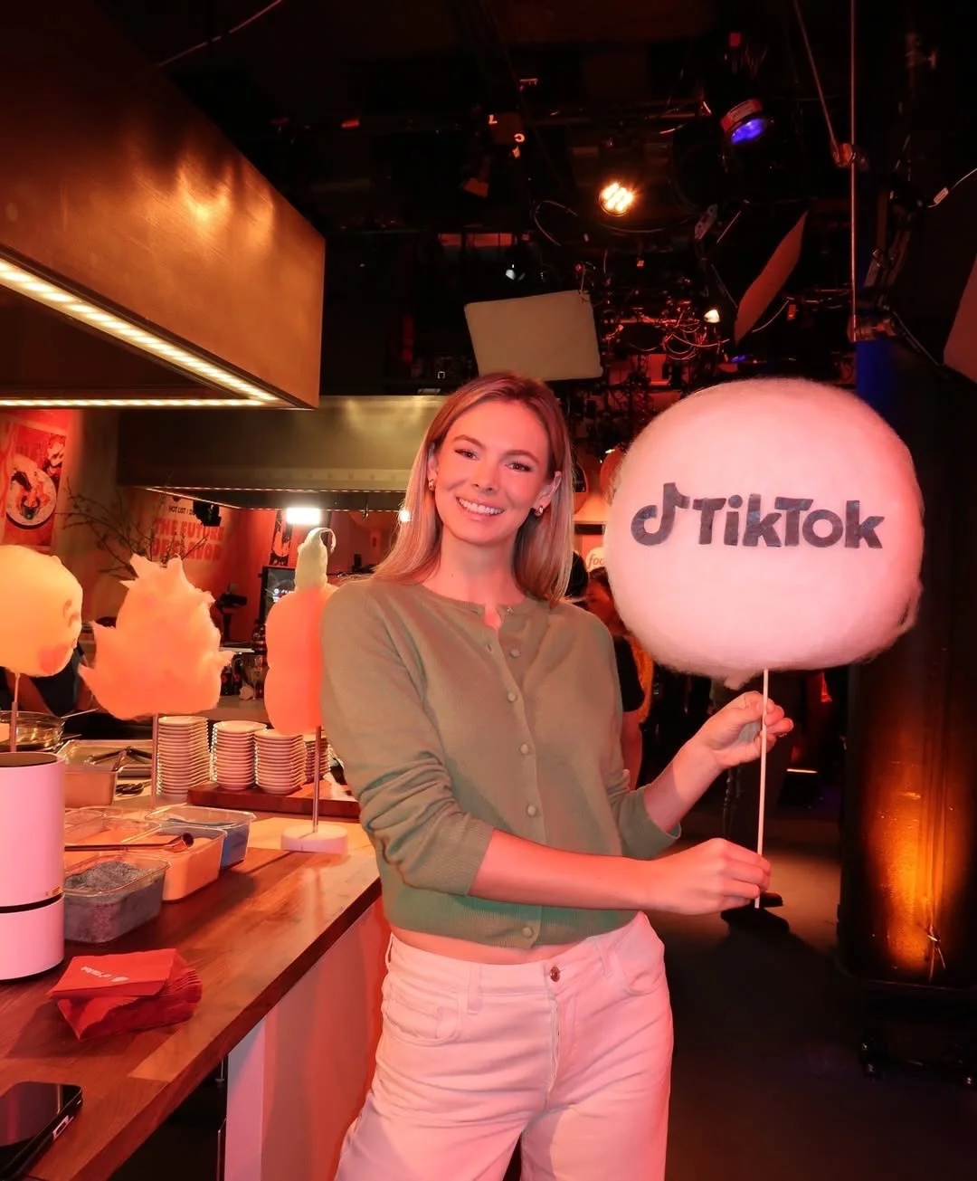 From sharing one of her signature nutrient-packed, protein-forward recipes with Katie Couric Media, to opening up about her journey from being an economics student to full-time creator in Net Influencer and Forbes, Violet Witchel is redefining what i