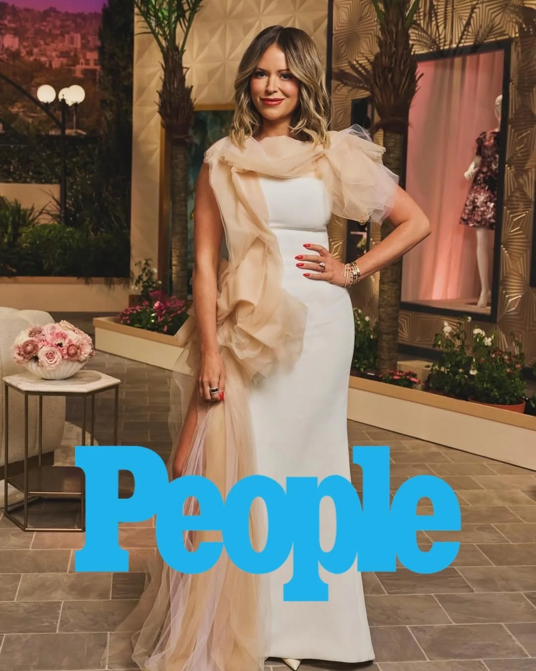 @xoamandafrances continues to be at the center of the conversation. From sharing her insights on money mindset and manifestation with @people to making podcast appearances on @viallfiles, @theeverygirlpodcast, and @extratv, Amanda is bringing her sig