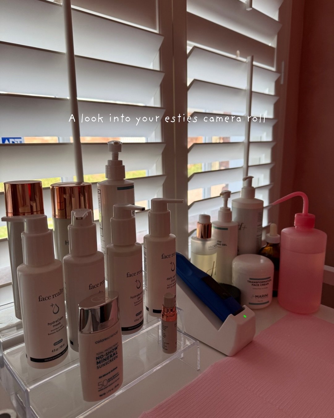 A look into my life as of lately!🤰🏼✨💗 

#azesthetician #firsttimemama #acnespecialist