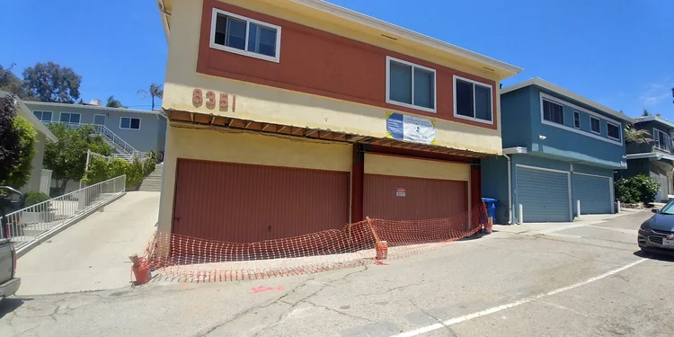 Seismic retrofitting project in Playa del Rey