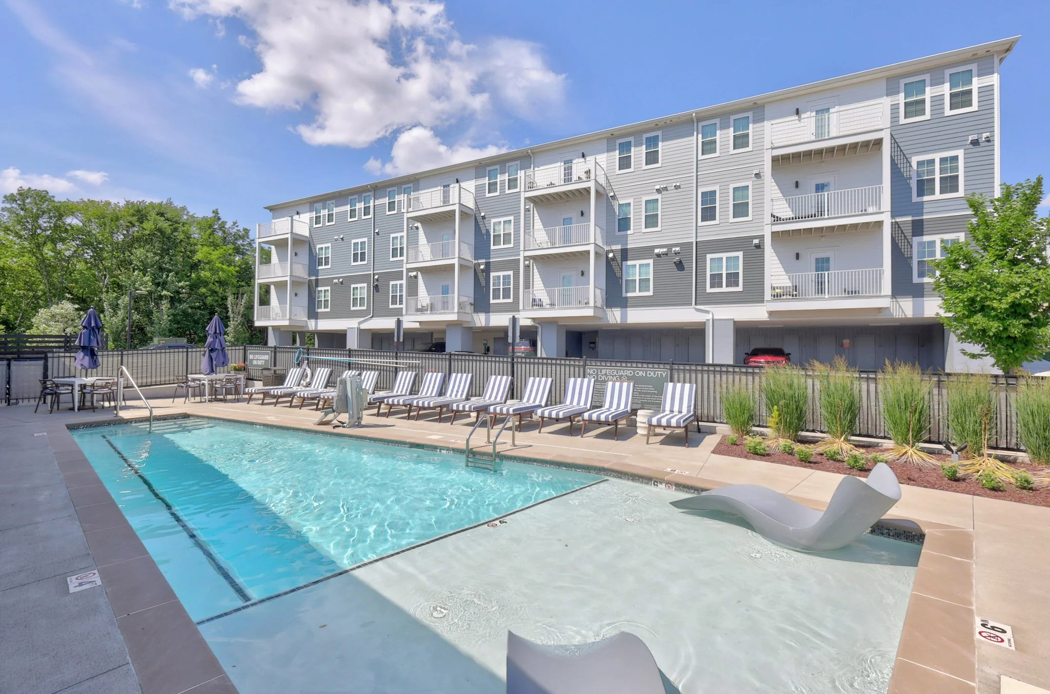 POOL DAYS WITH FRIENDS HAVE NEVER LOOKED BETTER