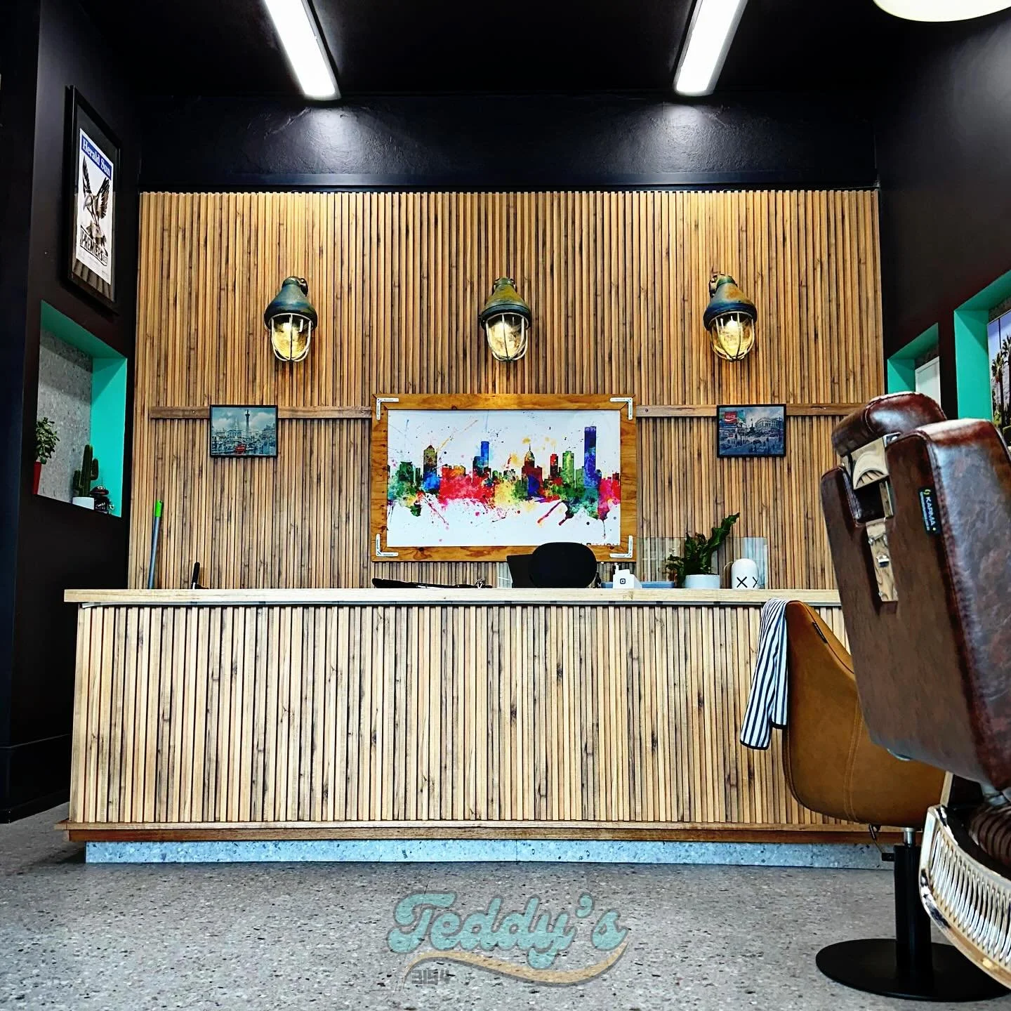 🐻💈✂️
#teddys3194 #barbershops #worldbarbershops #woodpaneling #interiordesign #melbournemade