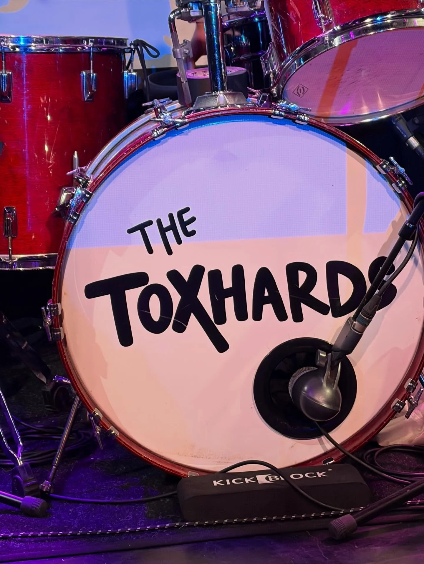 @thetoxhards wrapped up The Your Neighborhood Tour in LA this week! What an incredible run. Thanks to everyone who came out. We can&rsquo;t wait for the next one! 

Be sure to check out the YOUR NEIGHBORHOOD album wherever you get your streaming 🤘⚡️