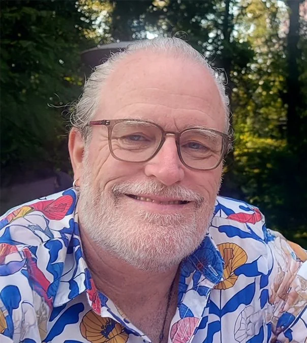 Don Illuman Headshot Photo