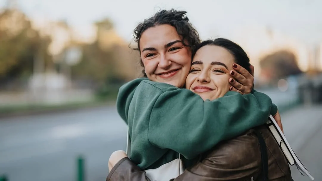 Benefits and Challenges of Surrounding Yourself with Like-Minded People
