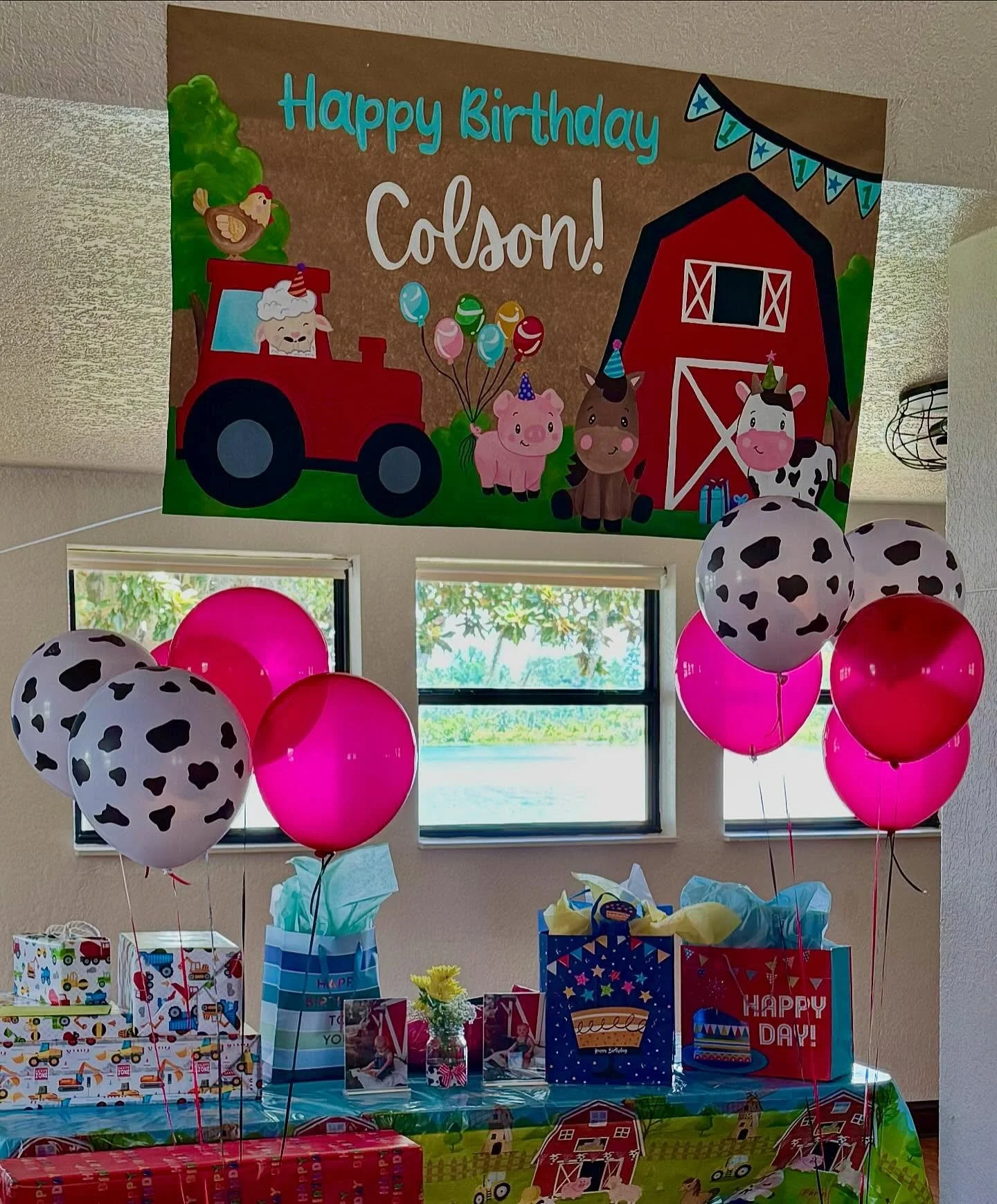 Had an absolute blast creating this custom banner for a bday party this past weekend 🎂🎁🐄 If you ever need a personalized banner for your next event, don&rsquo;t hesitate to DM me! 🥳