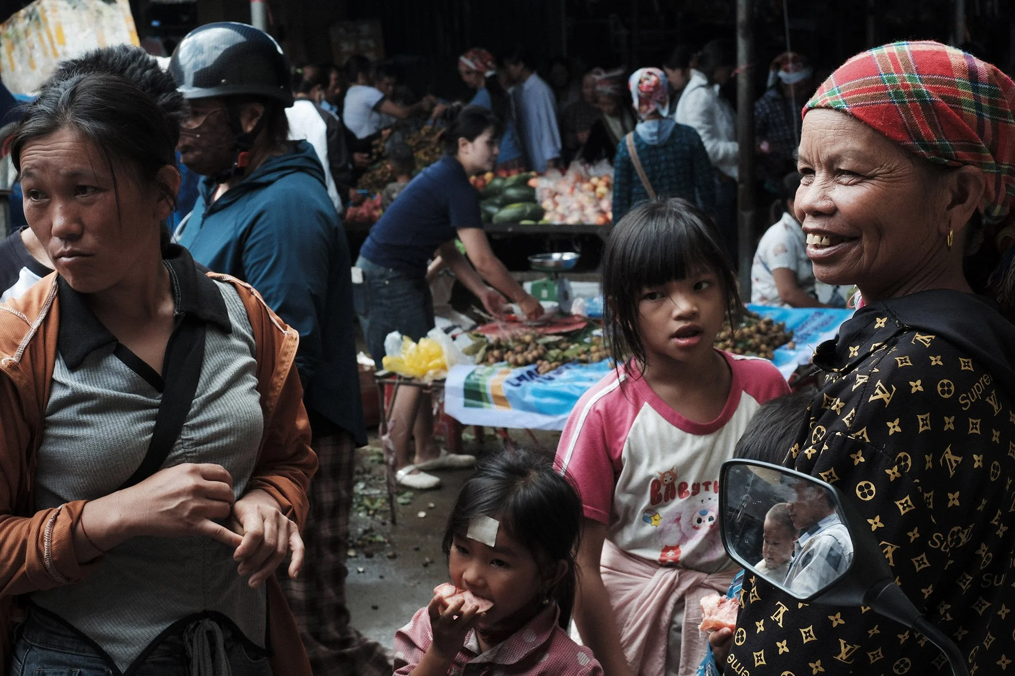 mercado_etnico_norte_vietna_montanhas_ASA 55_expedicao.jpg