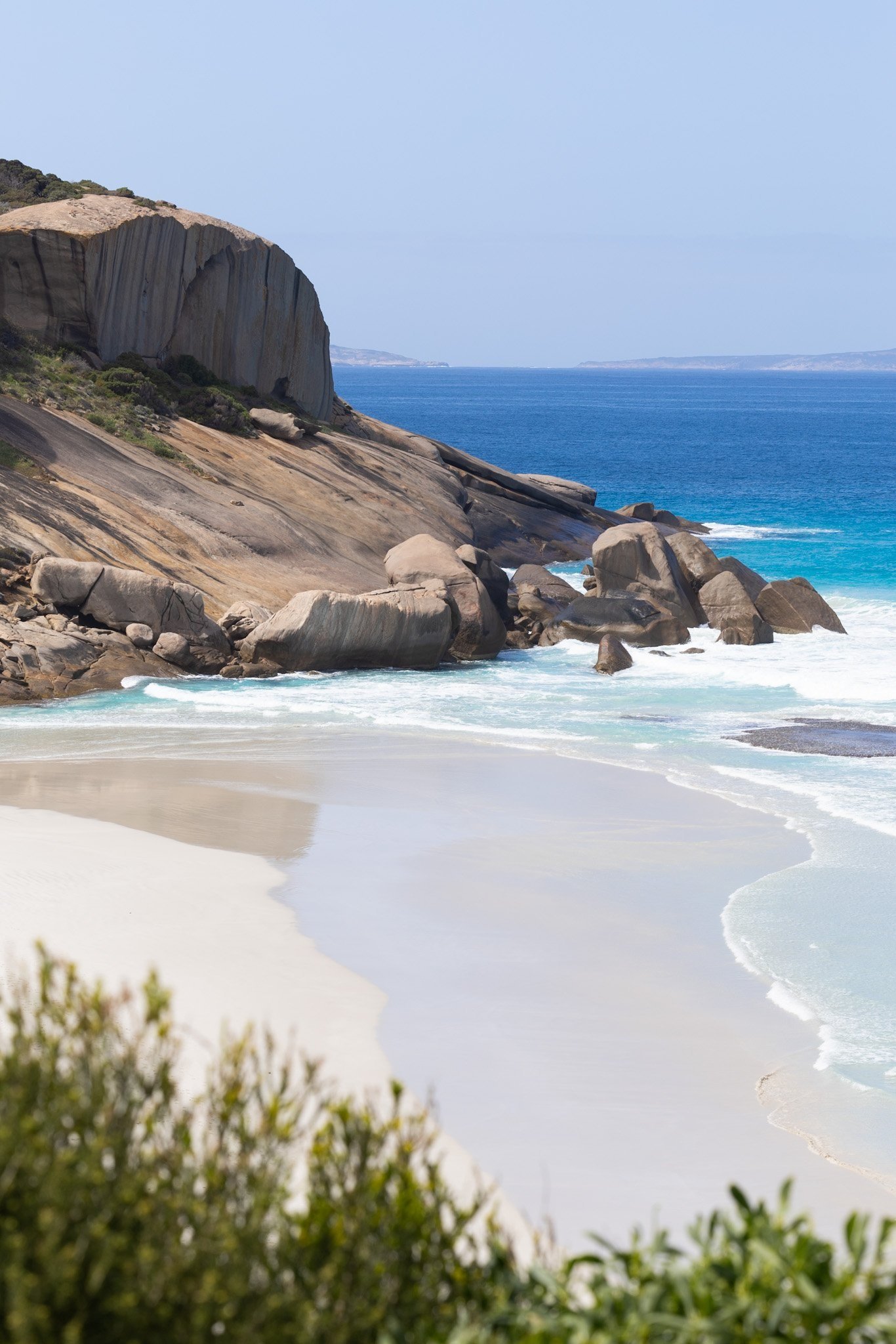West Beach Esperance White Sand Rock Cliff Blue Ocean