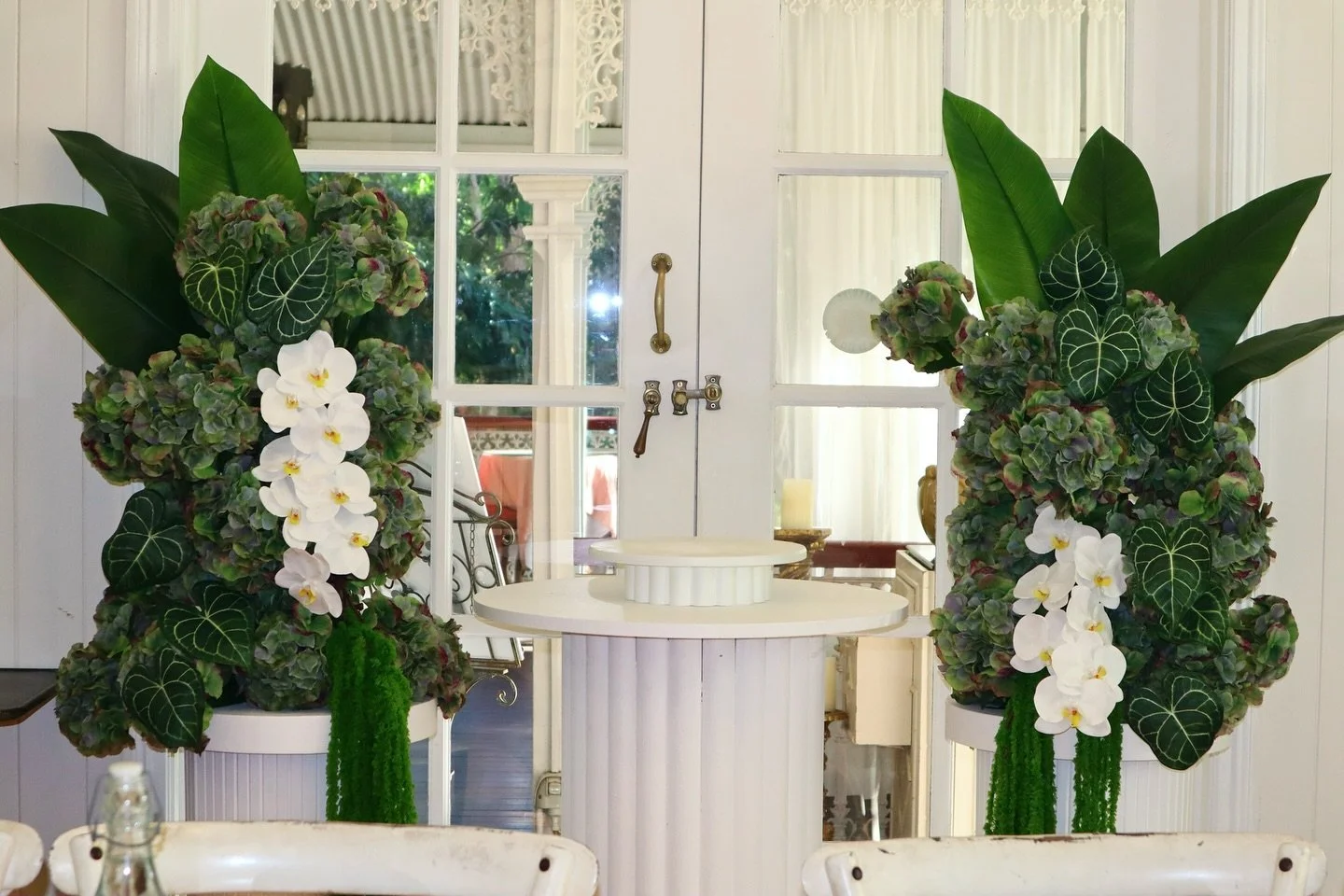 Customised Isabella Package for Shelby&rsquo;s Baby Shower 🌿

Florals, hire, styling | @msvalentine.com.au 
Venue | @bonappetea_teahouse