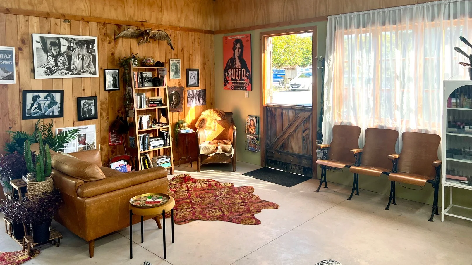 new-shop-lady-barber6.jpg