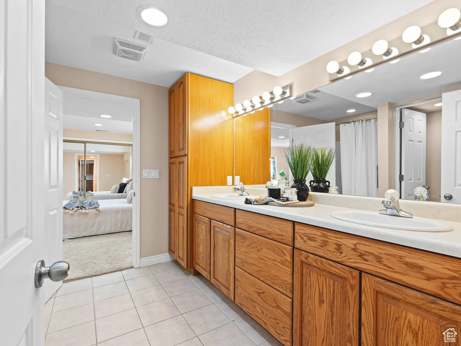 455 E Rocky Mouth Ln, Draper, Utah 84020 - Bathroom.jpg