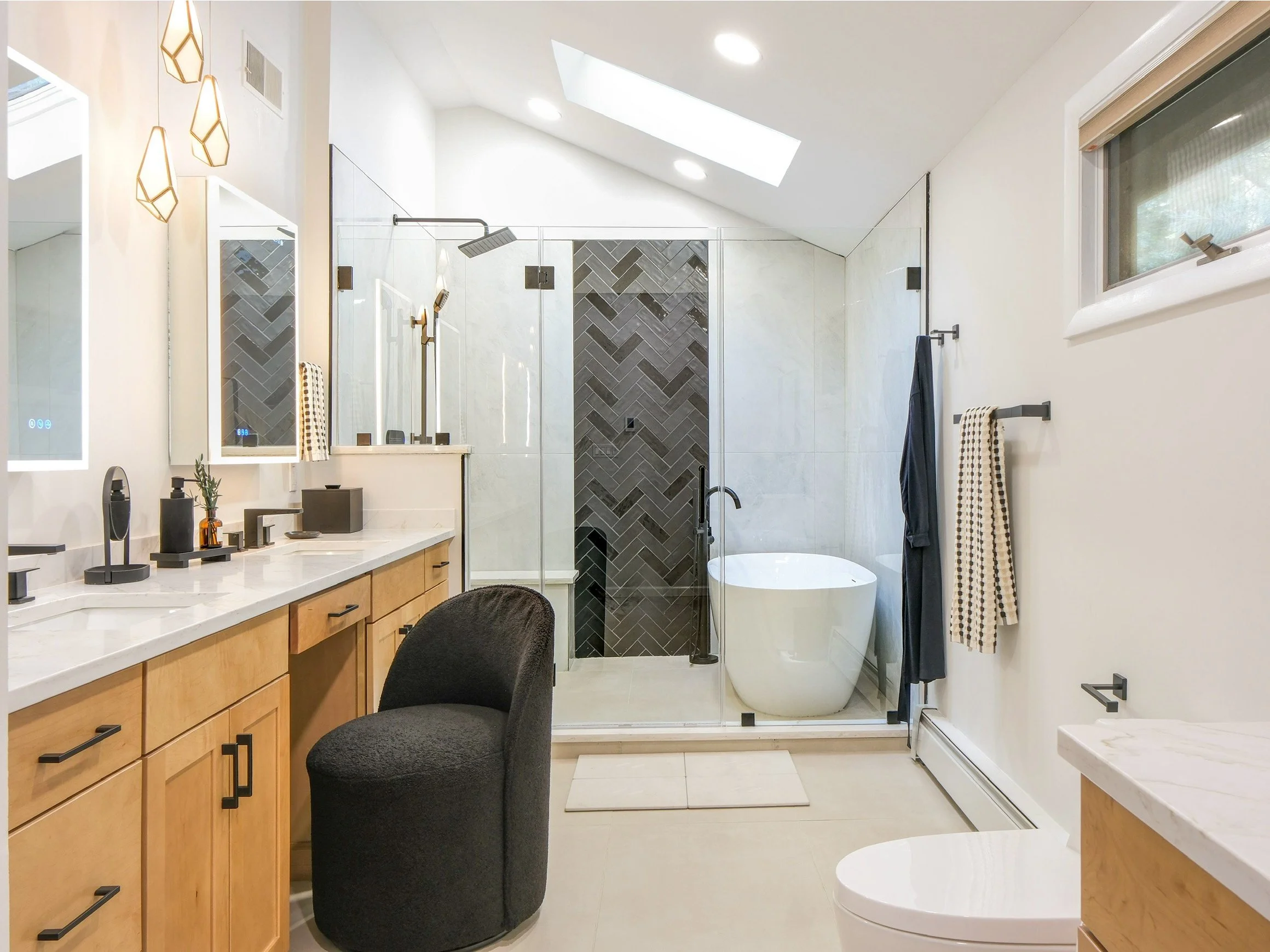 C.B MASTER BATHROOM