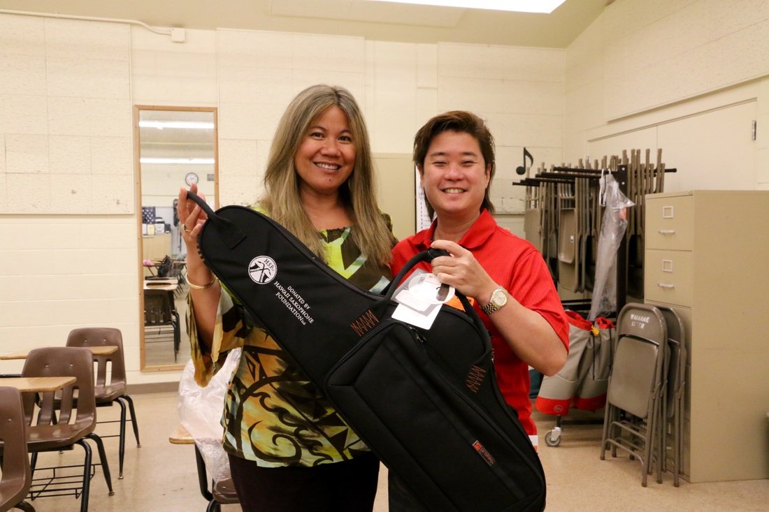 HSF Donates Tenor Sax Gig Bags