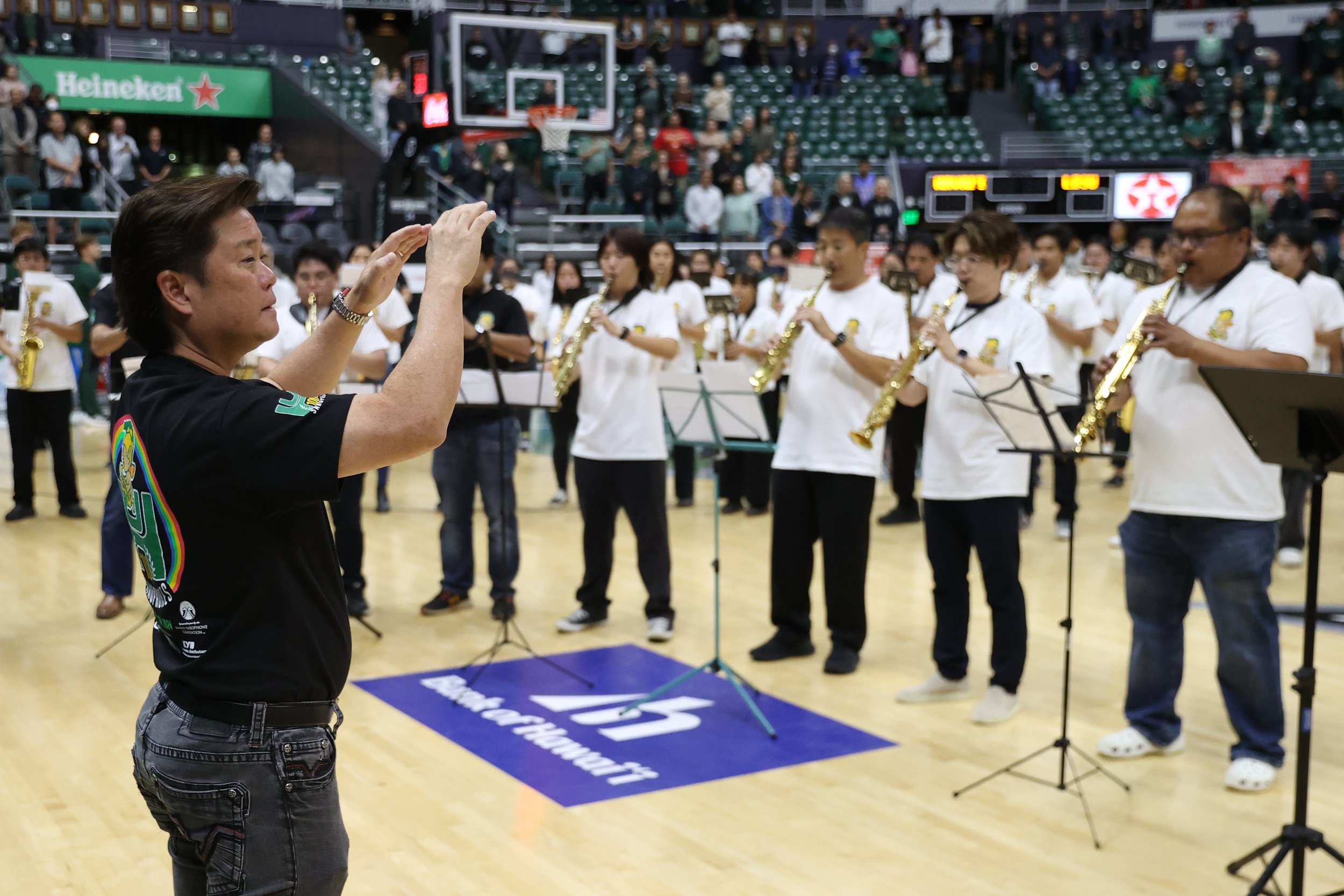SPT UH Sax band 001.jpeg