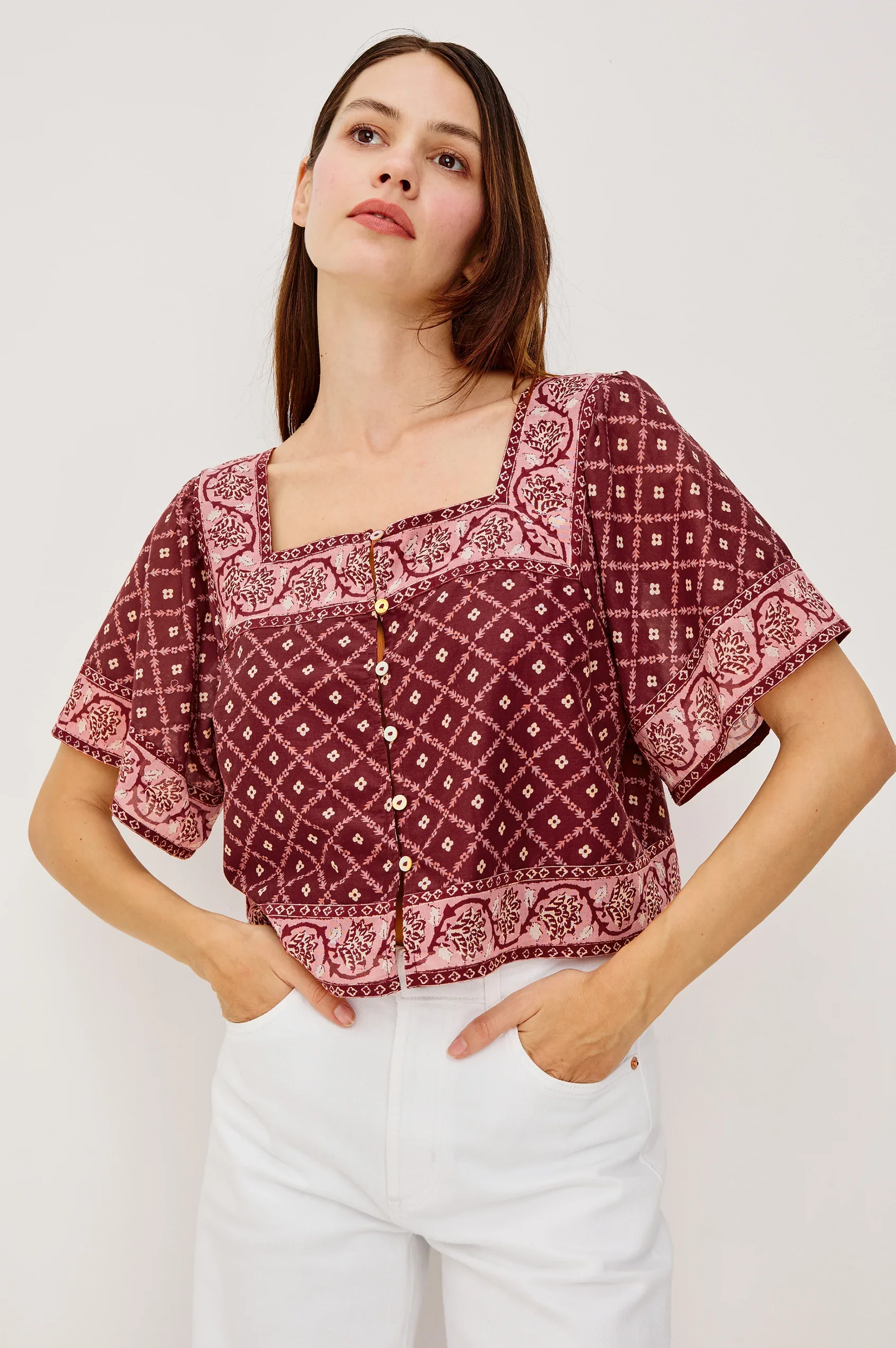 ELLEN-FLOWER-CHAIN_1_649A-641D-8593.webp