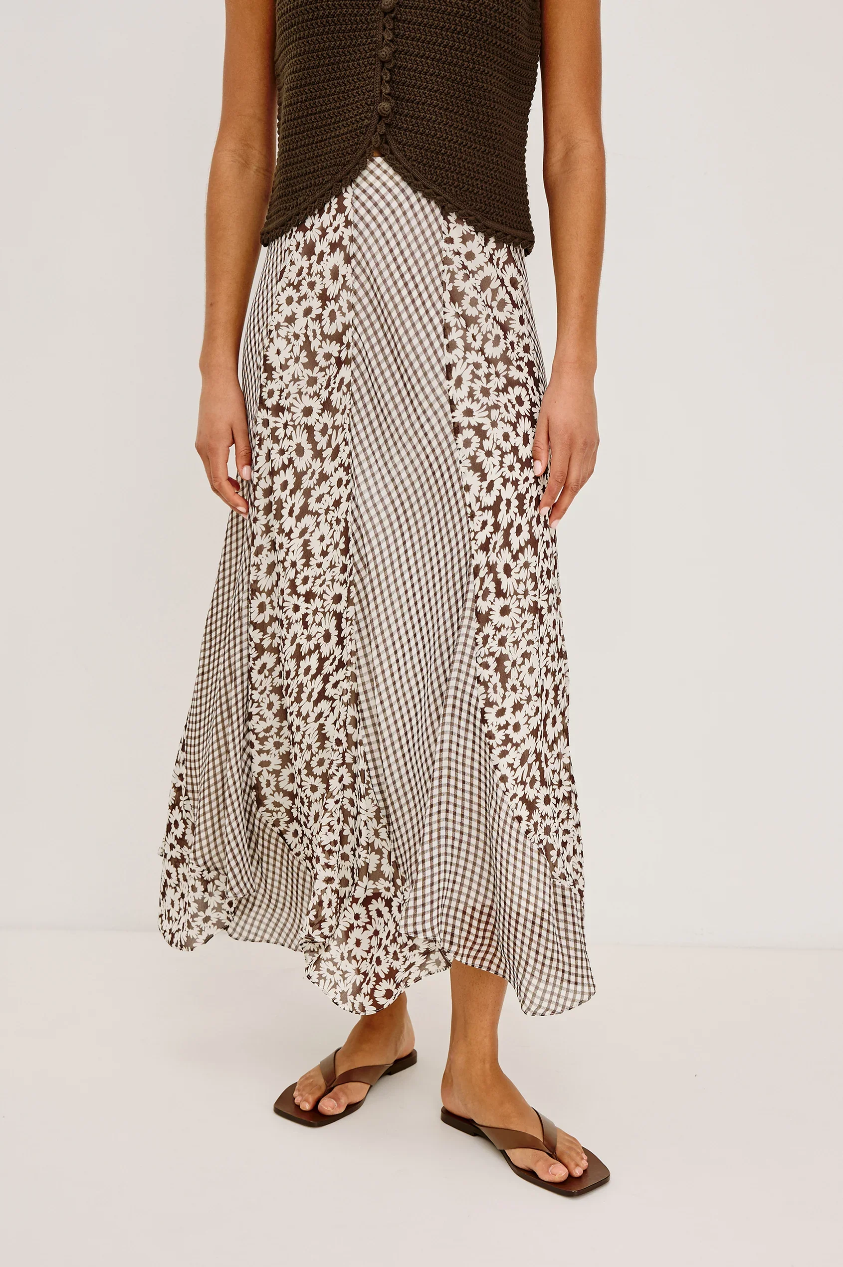 FELINA-ESPRESSO-DAISY-GINGHAM-MIX_1_536-275C-8589.webp